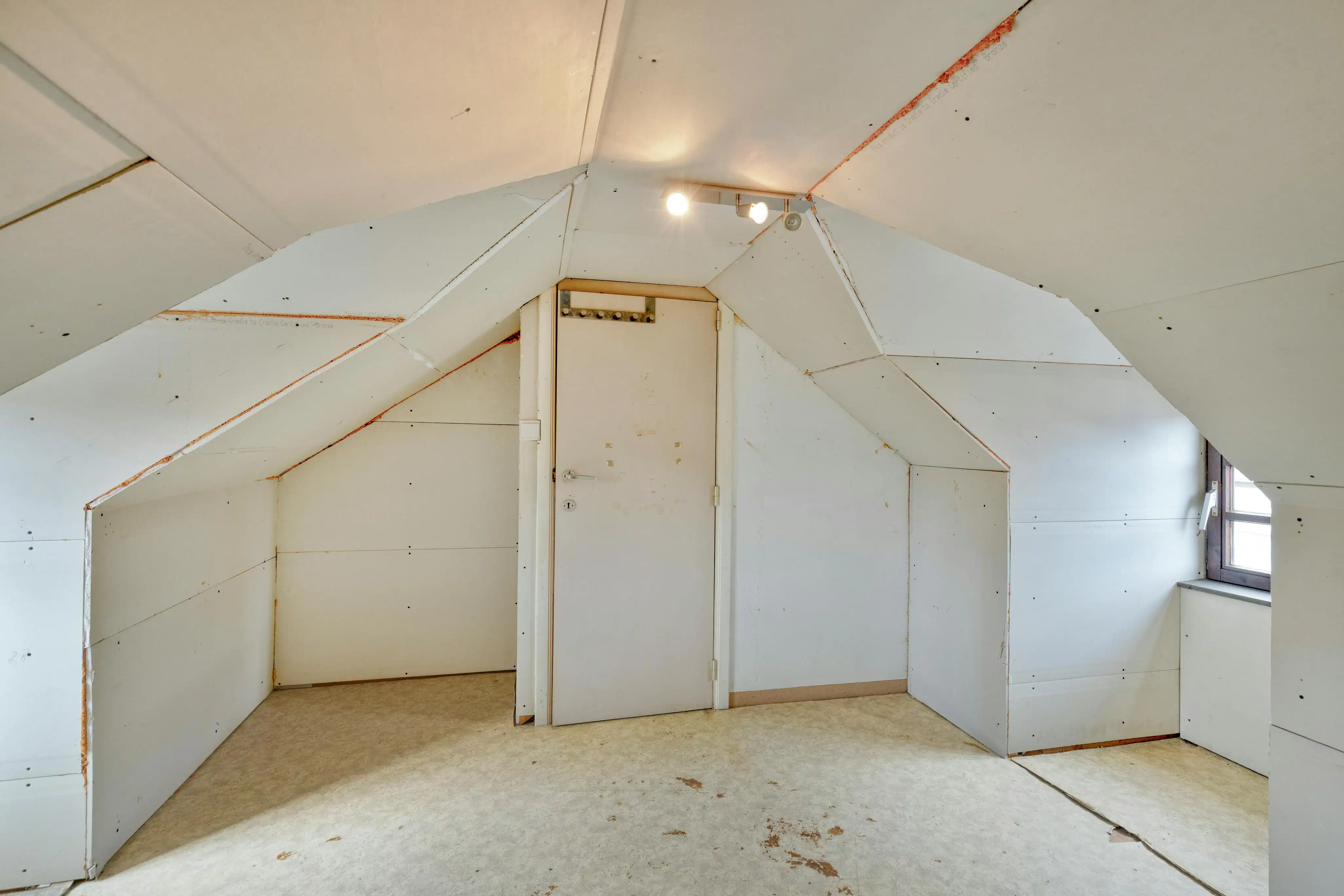 Woning met 3 slaapkamers en zuidgerichte tuin te koop. foto 16