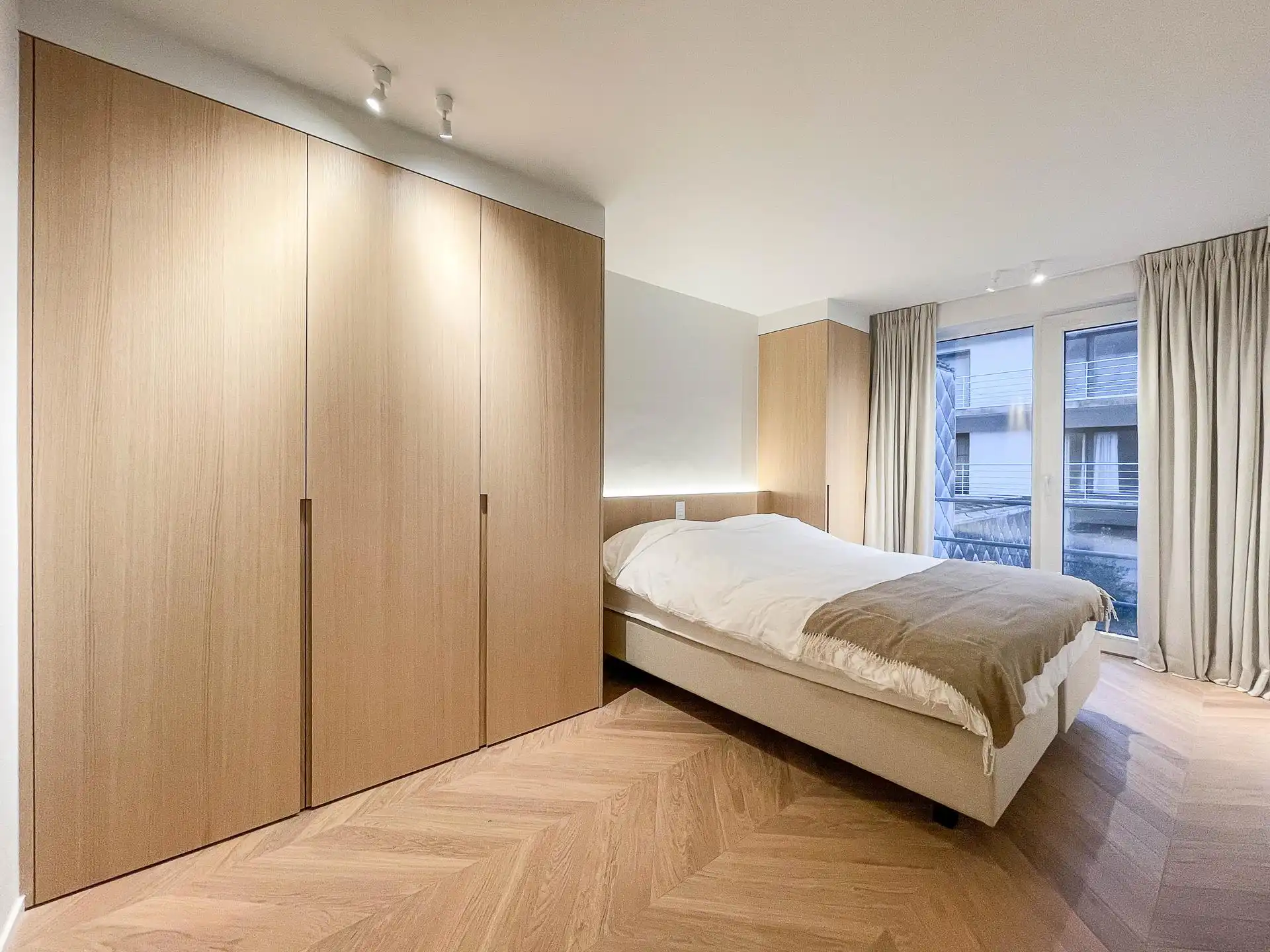 Stijlvol gerenoveerd appartement op een centrale ligging foto 11