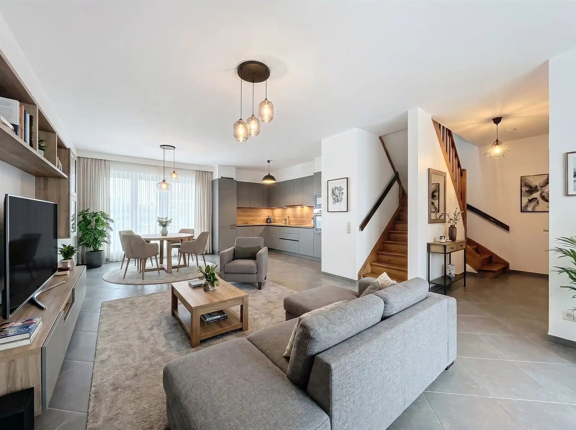 Exclusieve loft met uitzonderlijk ruim magazijn op toplocatie in Sint-Niklaas! foto 20