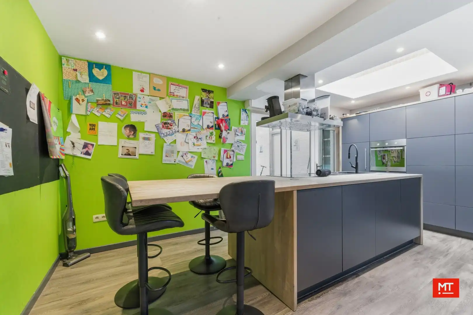 Bijzonder ruime woning met atelier in het centrum Zonnebeke foto 8