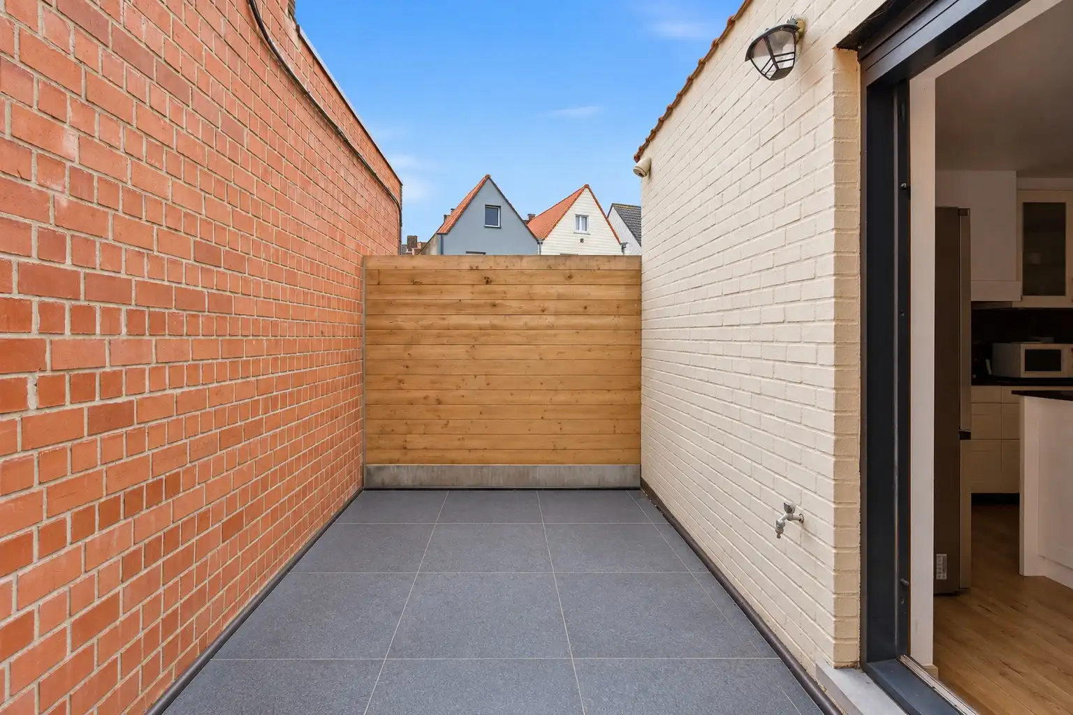 Vernieuwde woning met 5 slaapkamers te Zeebrugge foto 9