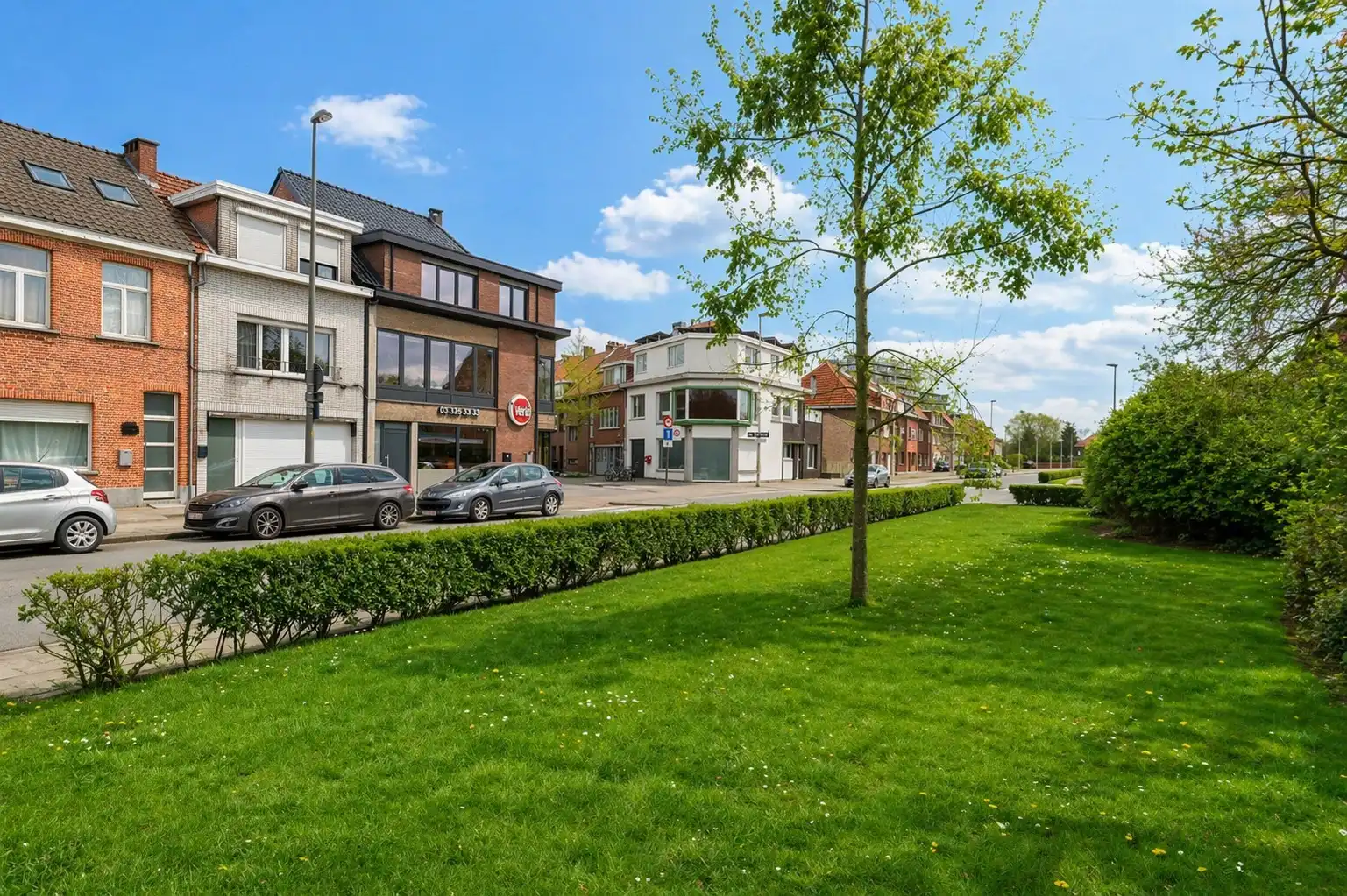Ruime duplexwoning met 4 slaapkamers en patio in Ekeren! foto 2