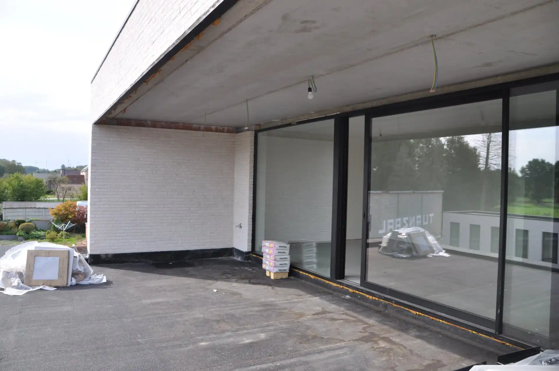 1.1 EXCLUSIEF  NIEUWBOUWAPPARTEMENT MET 2 SLPK’S EN RUIM TERRAS IN LINKHOUT foto 2