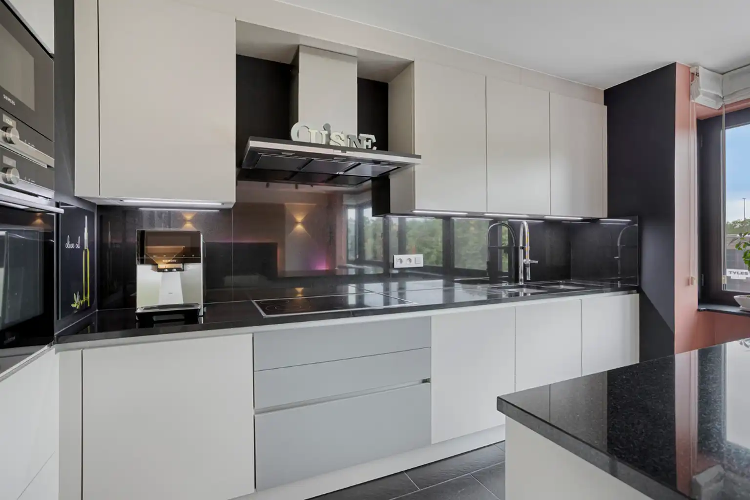 Perfect instapklaar 2-slaapkamerappartement met garage  foto 10