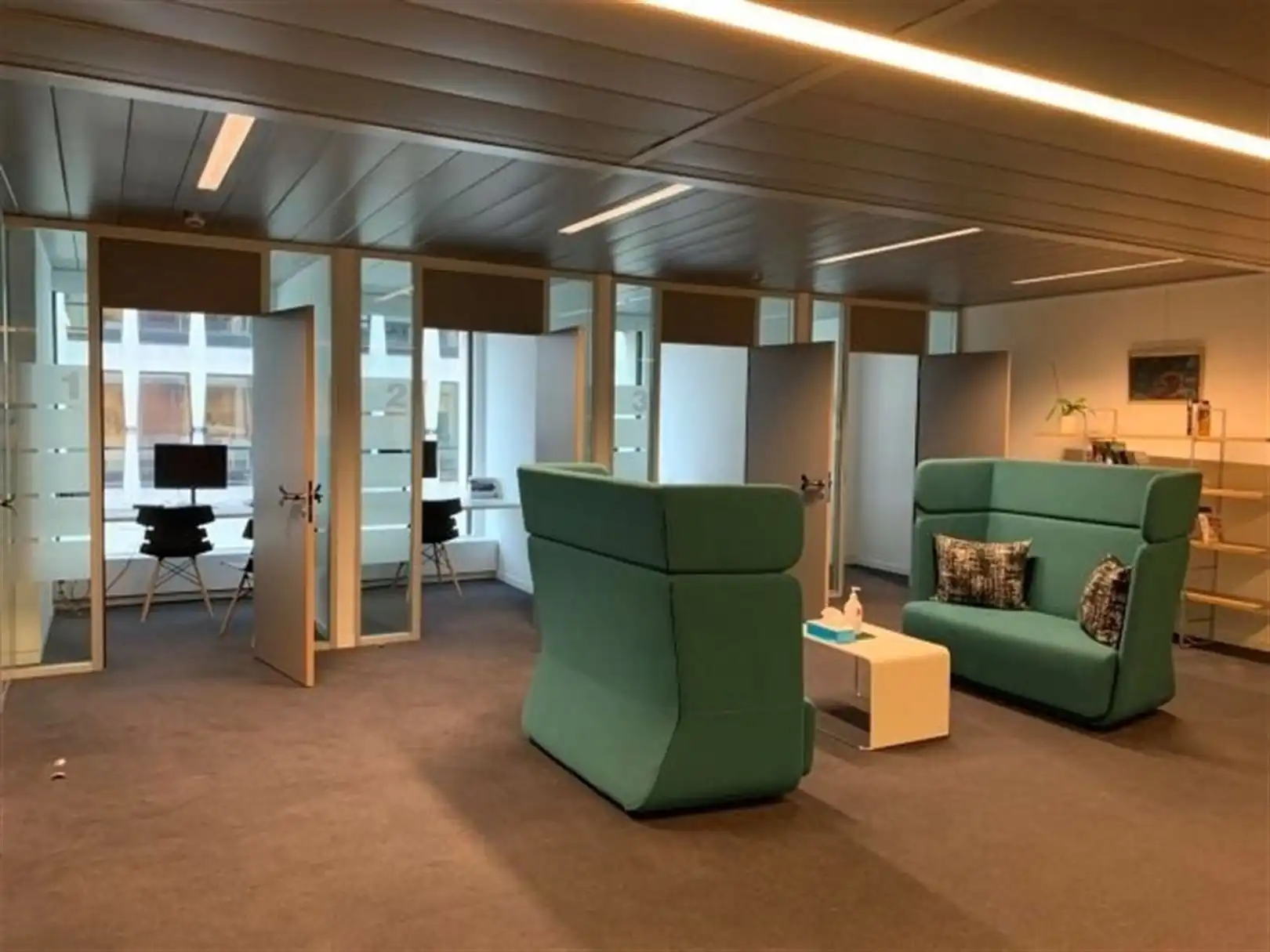 MARNIX 23: 553m² en 880m² te huur foto 5