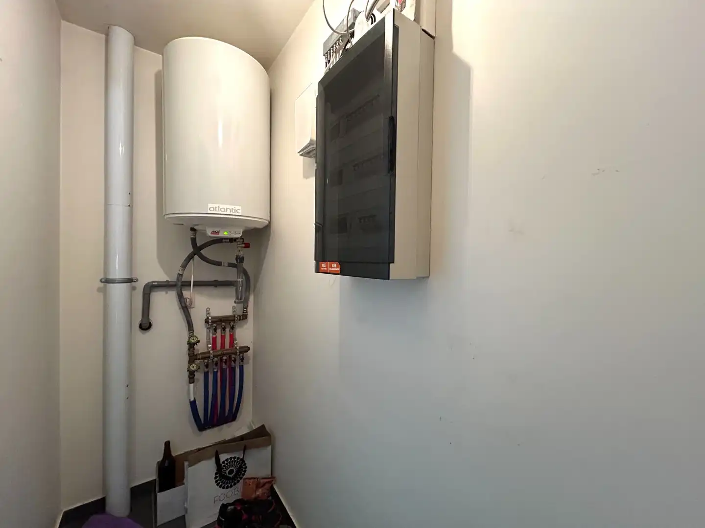 Instapklaar appartement nabij centrum Oostrozebeke! foto 6