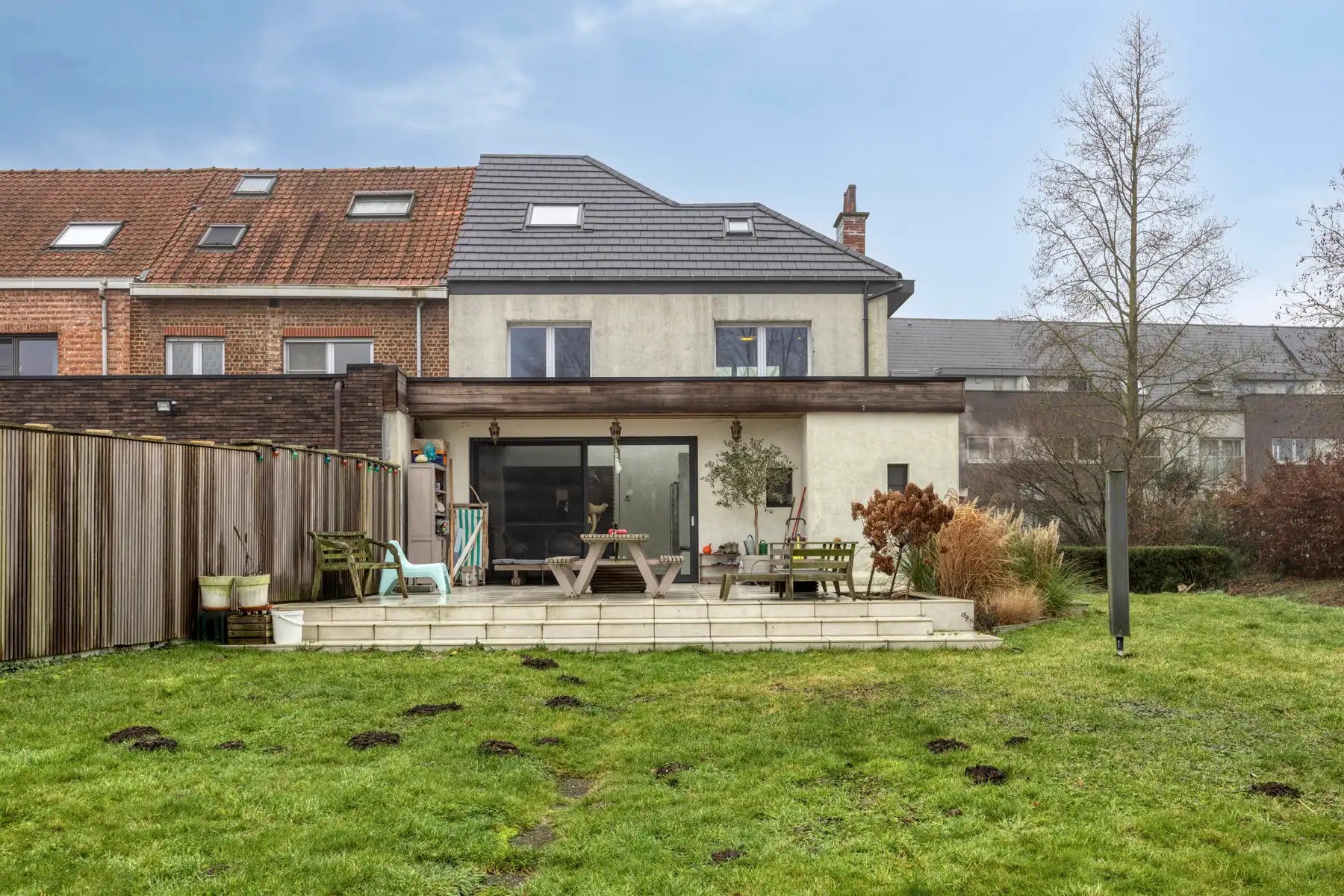 Leemans Immobiliën stelt u deze halfopen en bijzonder gezellige woning voor, gelegen in het hart van Merchtem.  foto 27