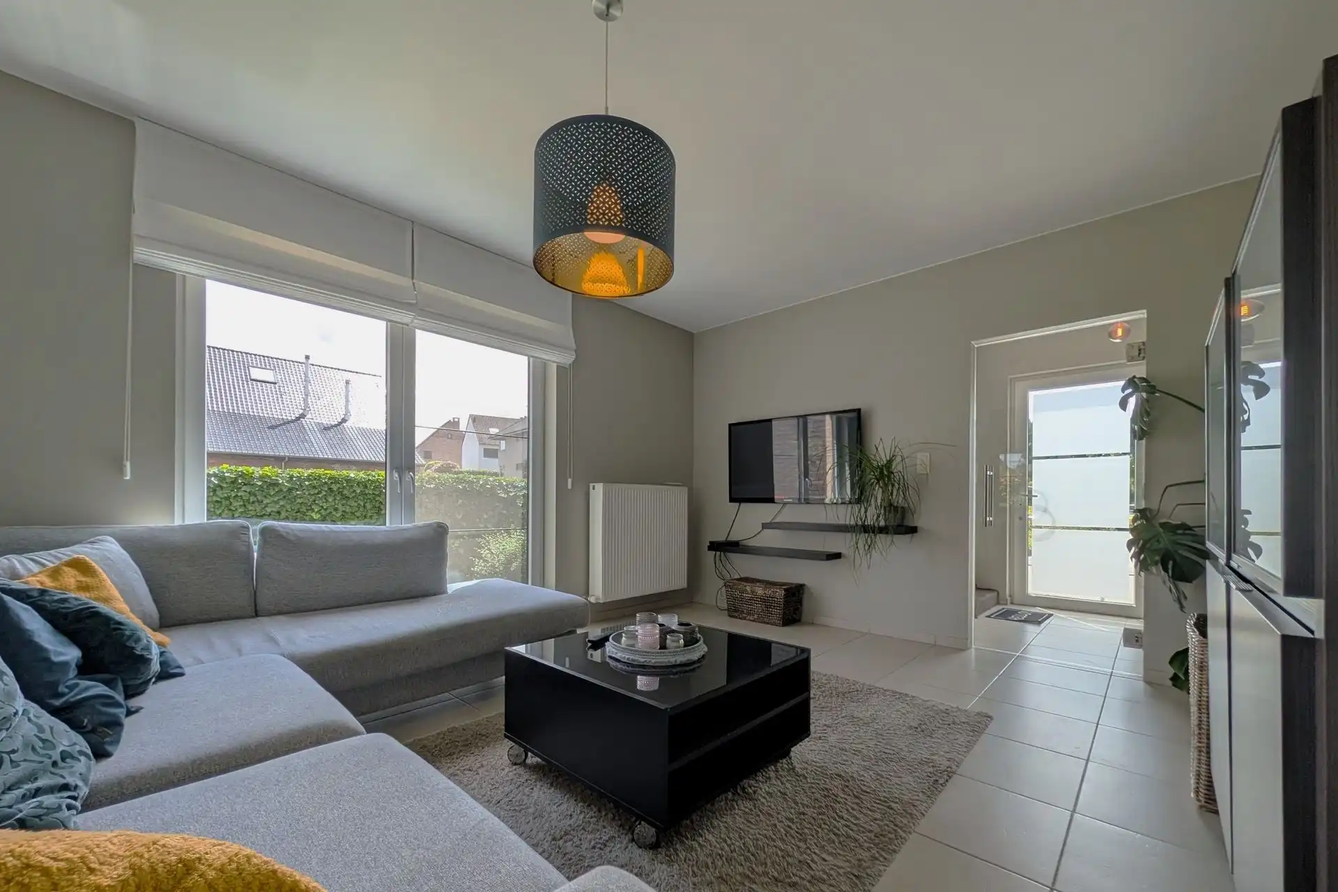 Instapklare halfopen woning met 3 slaapkamers en zwembad te Bilzen foto 5
