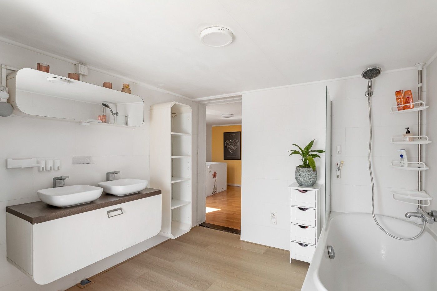 Gezellige, instapklare woning met 2 à 3 slpk op prachtig Z-perceel van 825m² foto 21