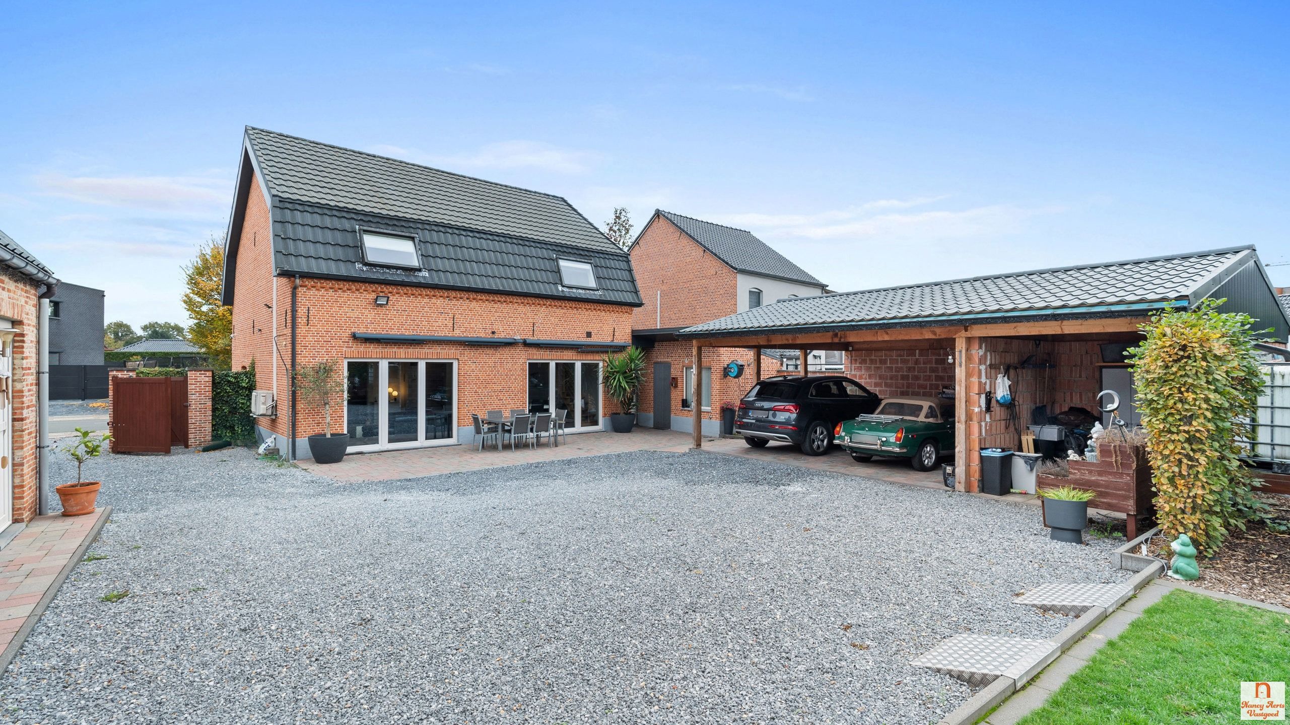 Authentieke woning met moderne toets en hedendaags comfort foto 25
