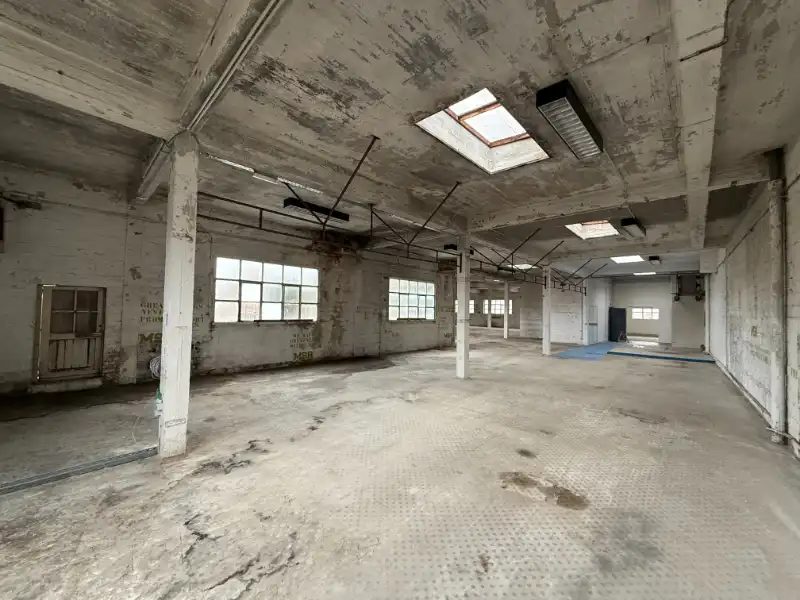 Ruime loods met tal van mogelijkheden foto 18