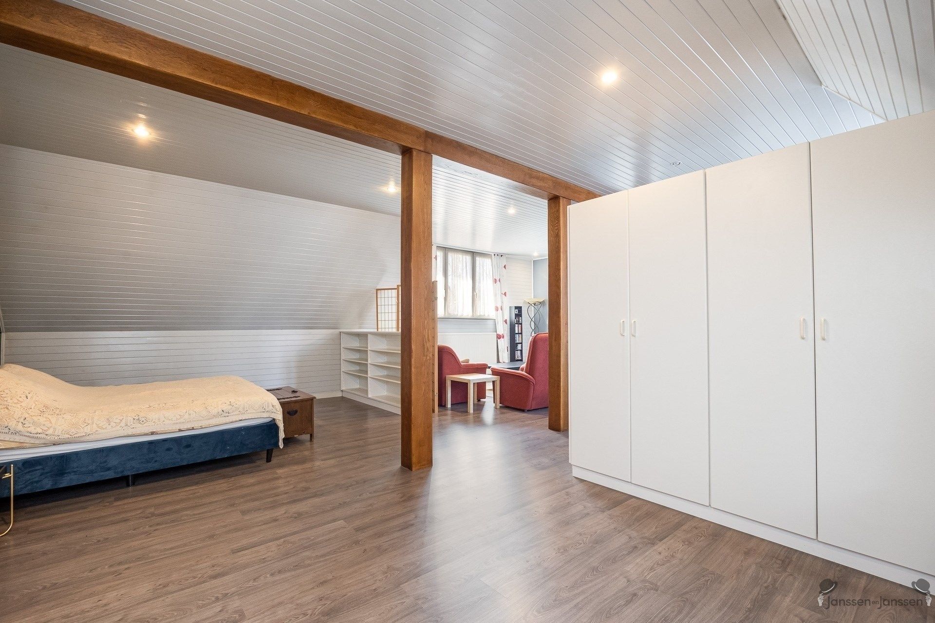 villa op een perceel van 3.552 m² foto 32