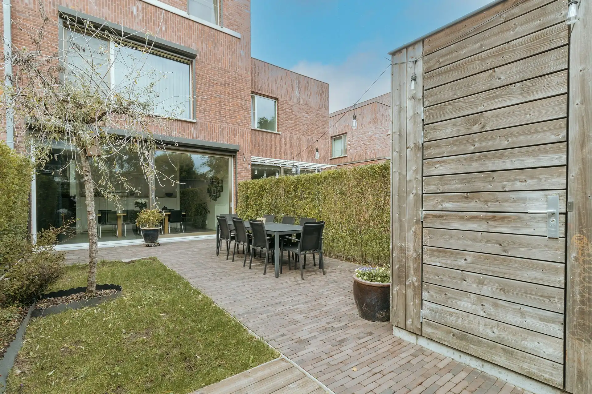 Instapklare gezinswoning met tuin in hartje Boechout foto 19