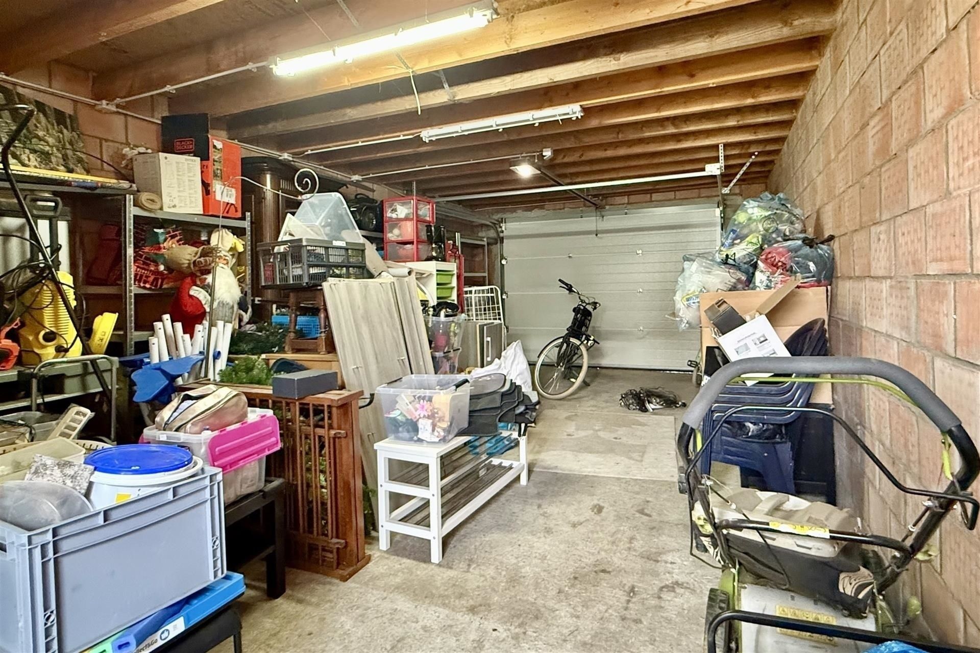 Vernieuwde woning in centrum Ruisbroek foto 23