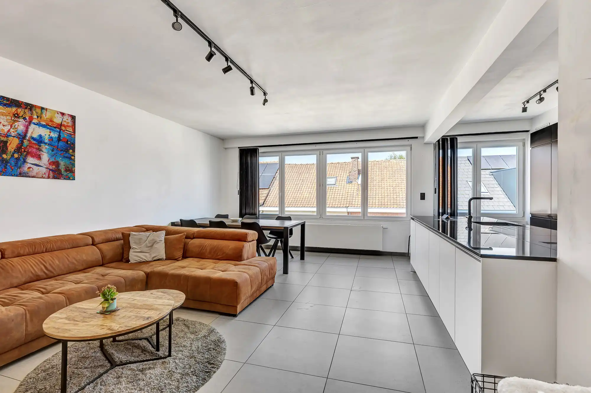 Opbrengsteigendom met 2 appartementen en studio foto 3