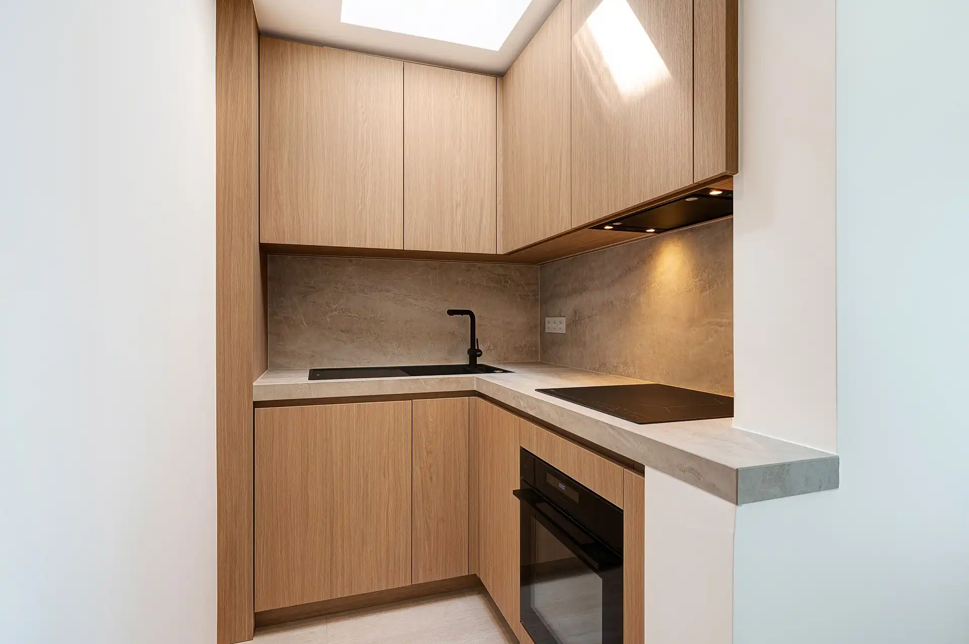 Prachtig gerenoveerd penthouse met panoramische zichten en zonnige ruime terrassen gelegen op de Zeedijk te Duinbergen foto 15