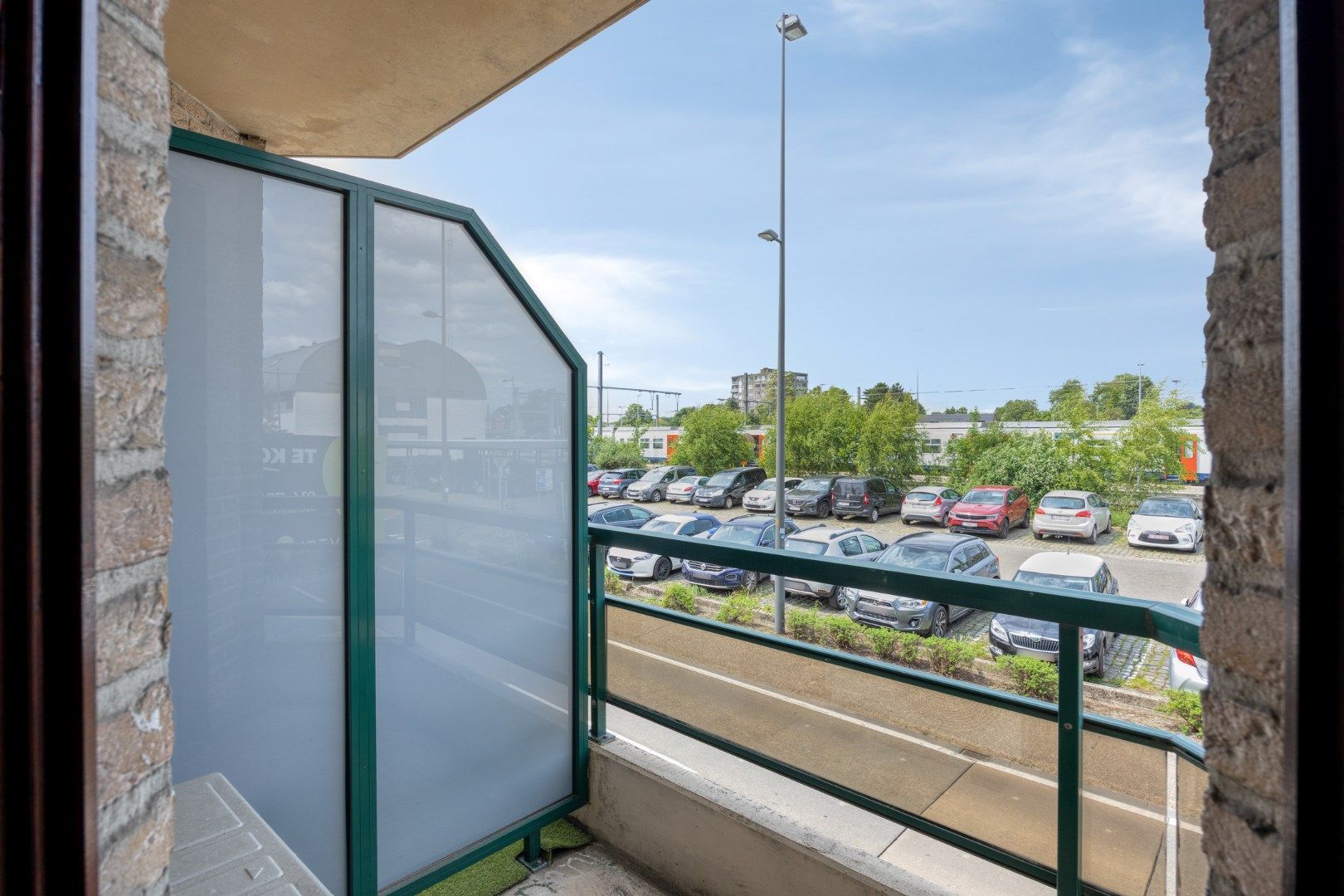 Goed onderhouden appartement met 2 slpks en garage in het centrum van Mol ! foto 9