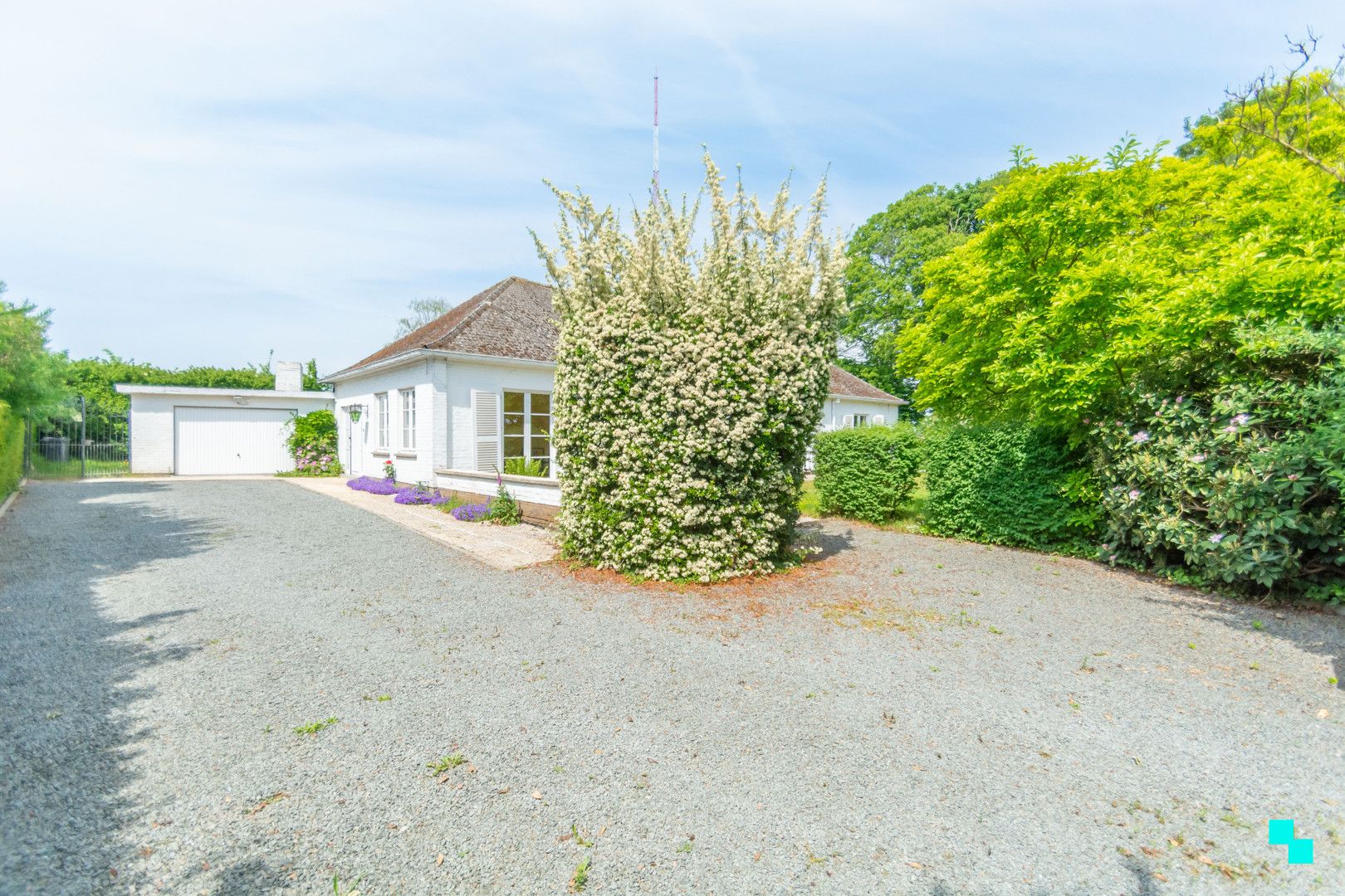 Franse laagbouwvilla in het landelijke Oosterzele foto 32