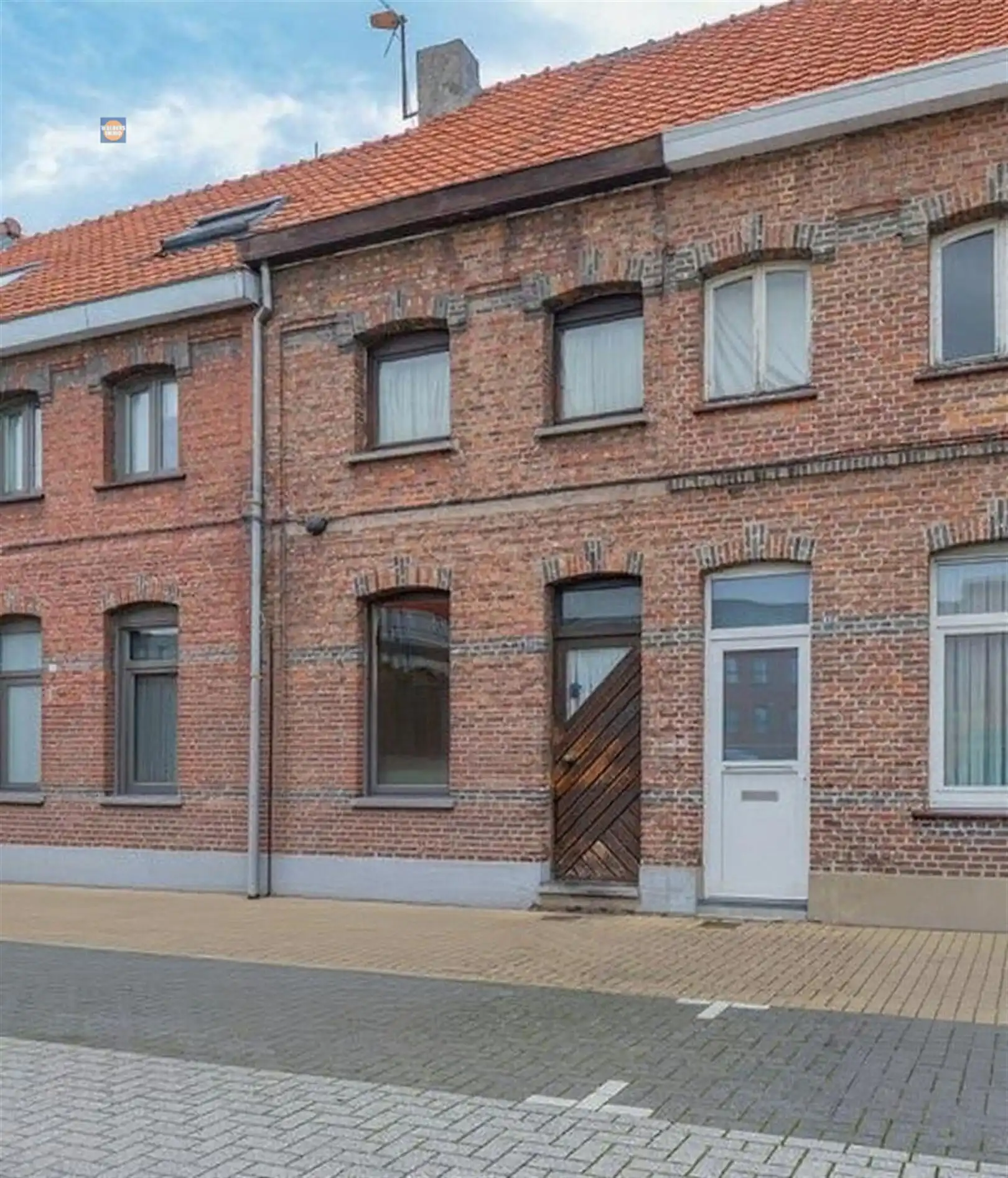 Hoofdfoto van de publicatie: Te renoveren woning met potentieel nabij het centrum van Willebroek
