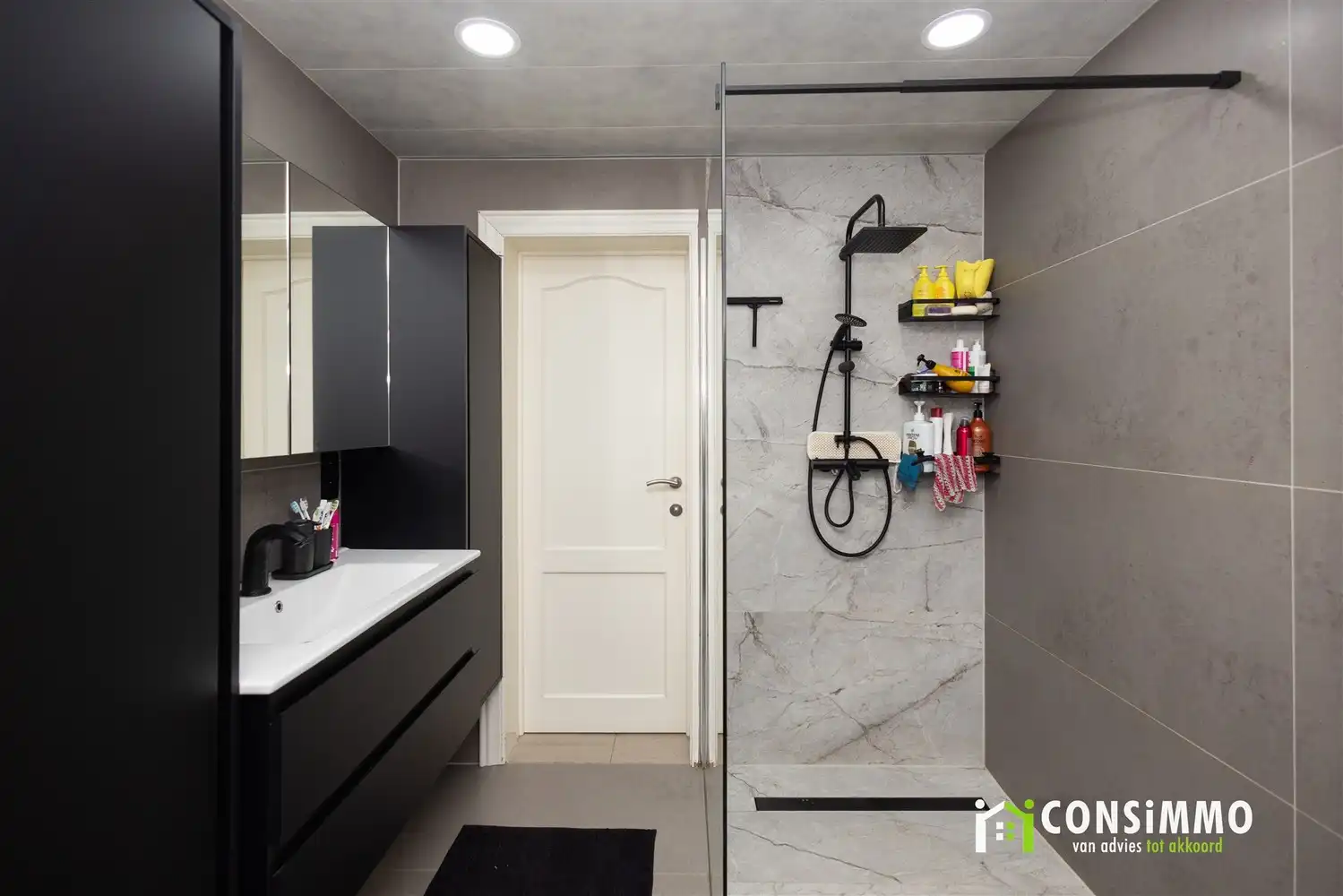 Gerenoveerde mijnwoning in de tuinwijk van Waterschei foto 13