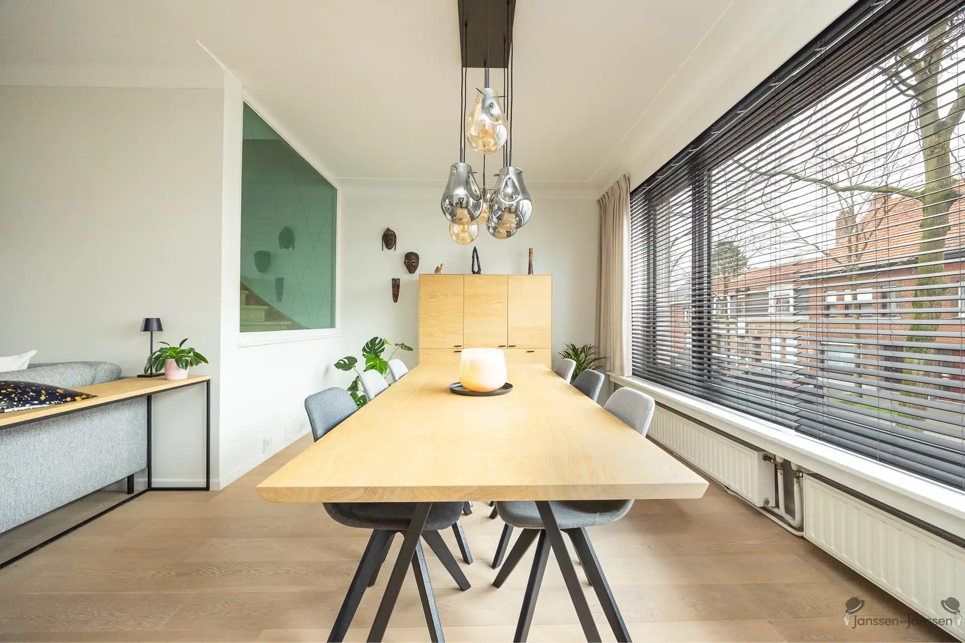 Gezellige woning met 3 slaapkamers en tuin in centrum Brasschaat foto 3