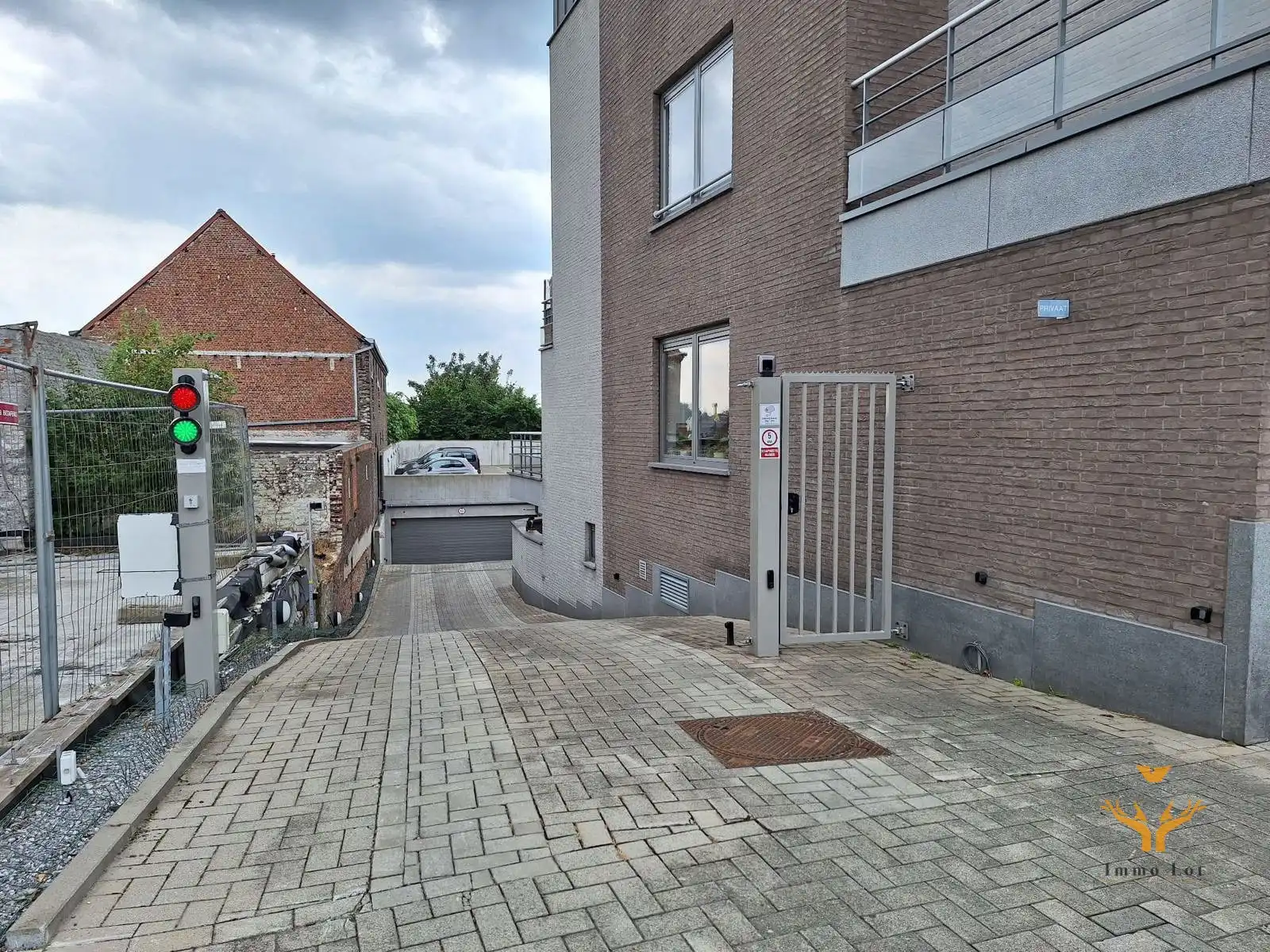 Te koop: 2 autostaanplaatsen in het centrum van Wetteren foto 3