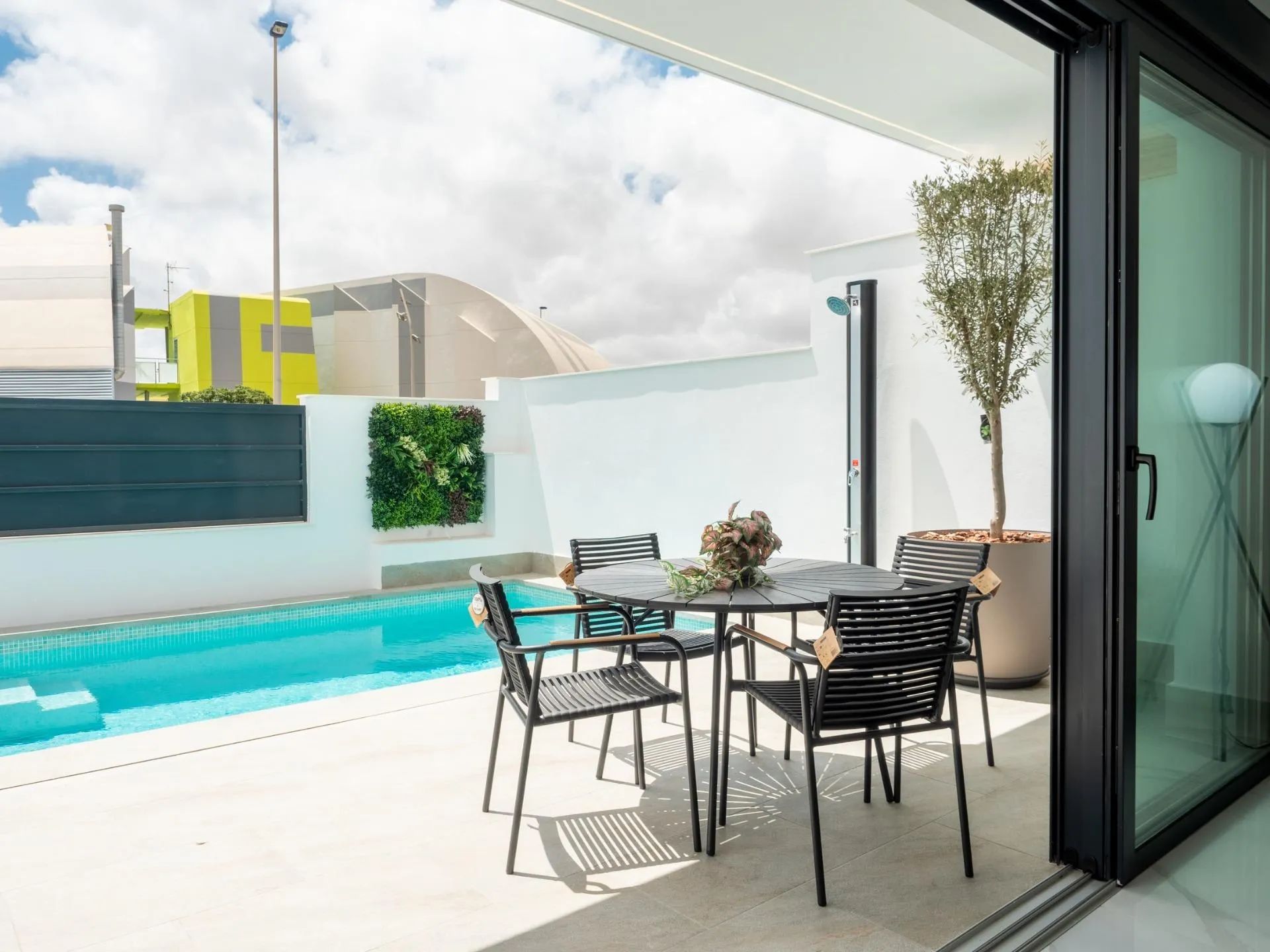 Ultiem genieten: ruime vakantiewoningen dichtbij centrum en strand foto 33