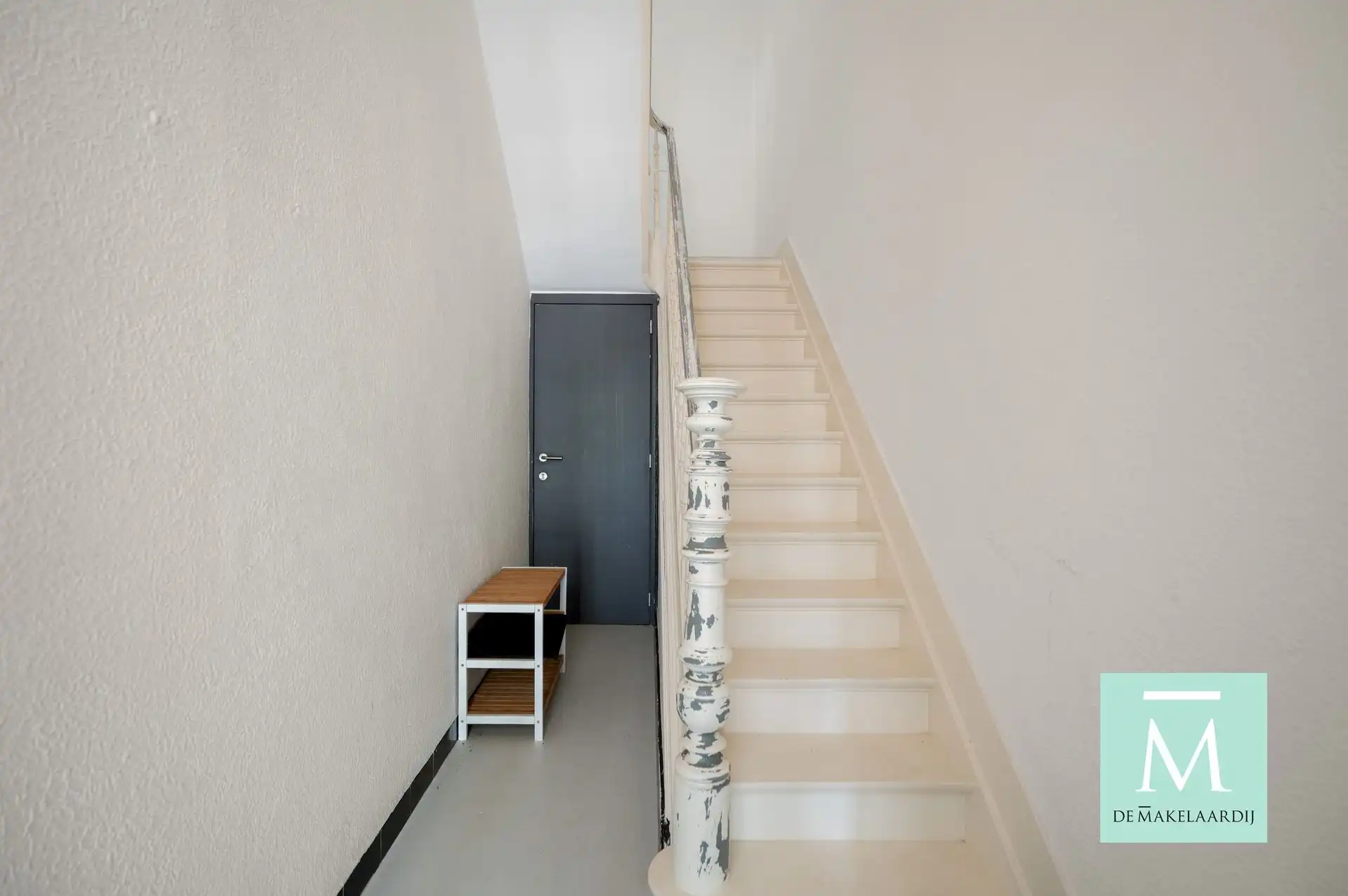 Lichtrijk gemeubeld duplexappartement met terras op toplocatie! foto 2