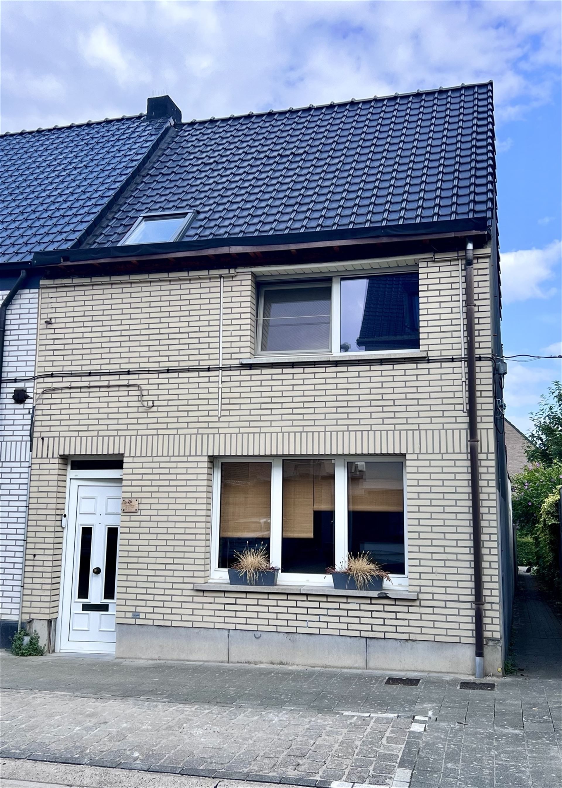 Charmante woning met tuin, garage en 2 staanplaatsen foto 18