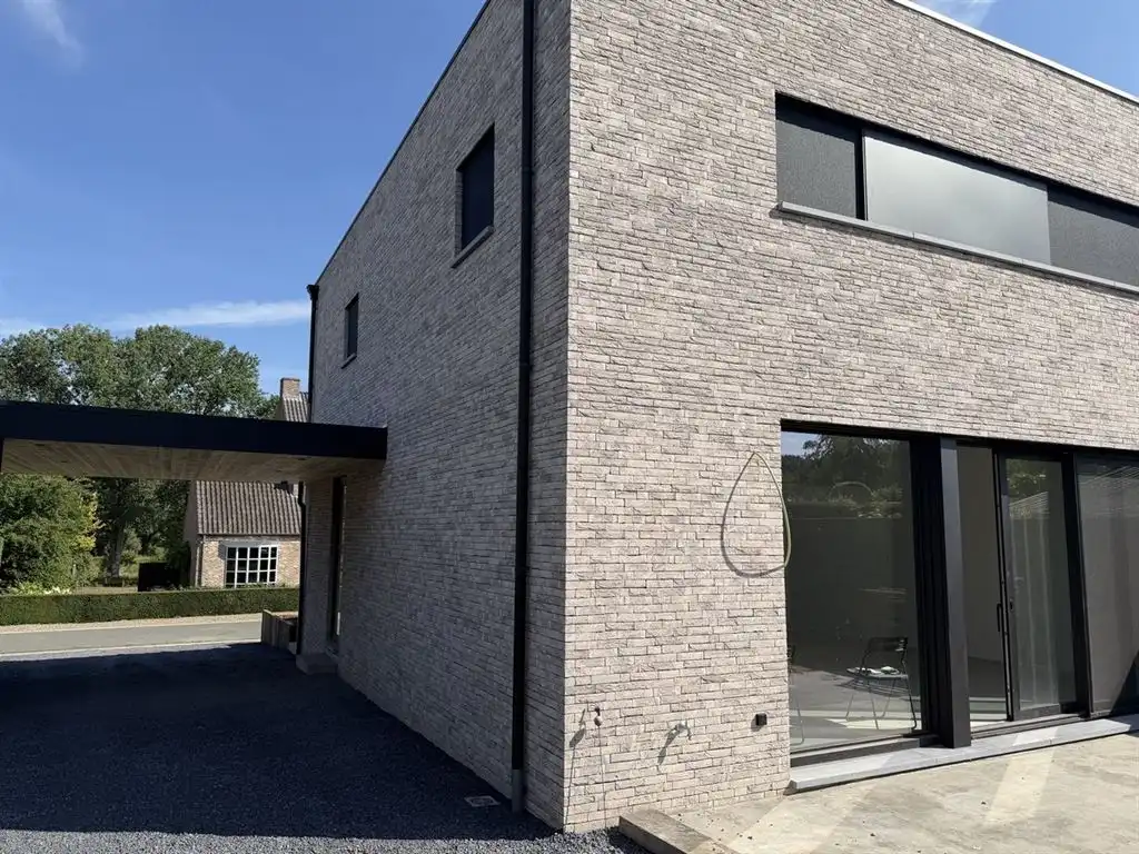 Stijlvolle nieuwbouwwoning met moderne architectuur foto 5