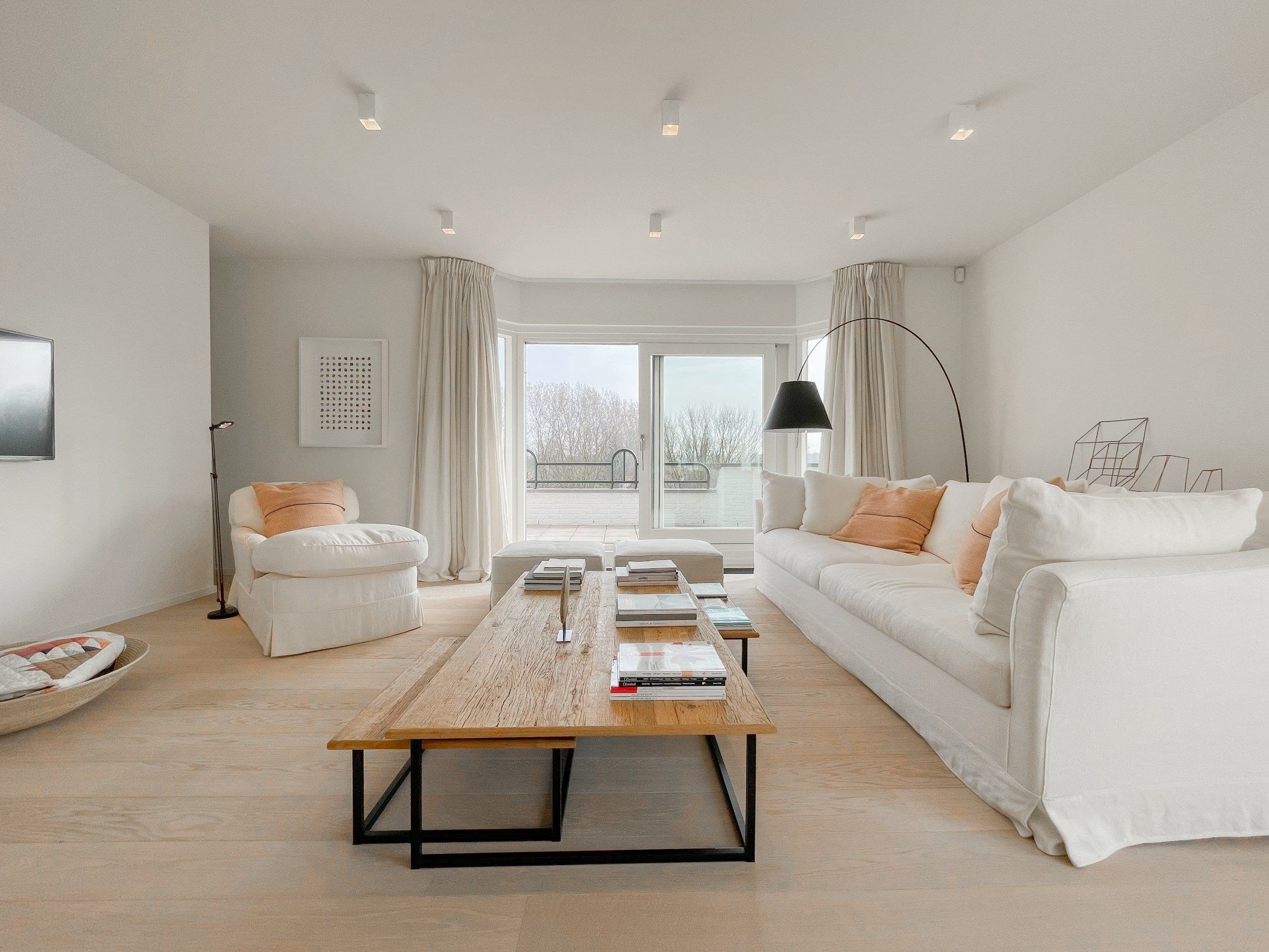 Subliem hoekappartement met ruime terrassen gelegen in het prestigieuze domein Tennis Garden. foto 3