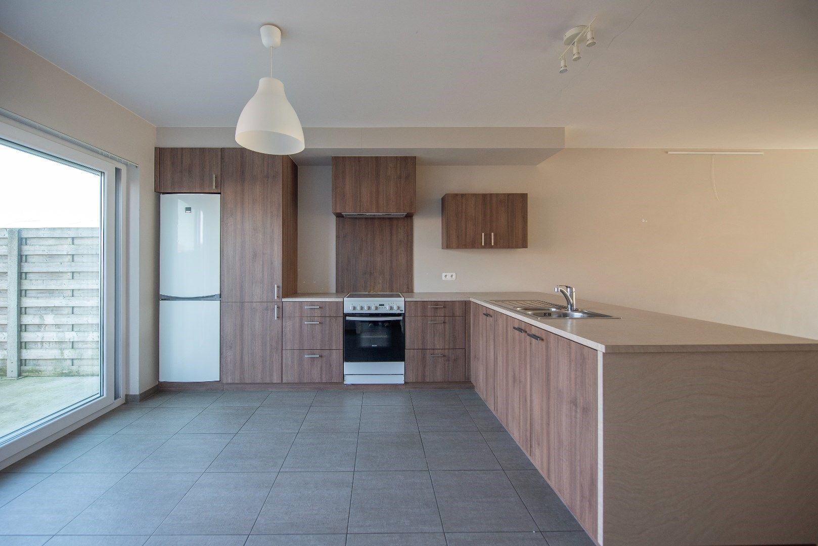 Recente energiezuinige instapklare woning met 4 slpk op centrale ligging te Ruiselede foto 8