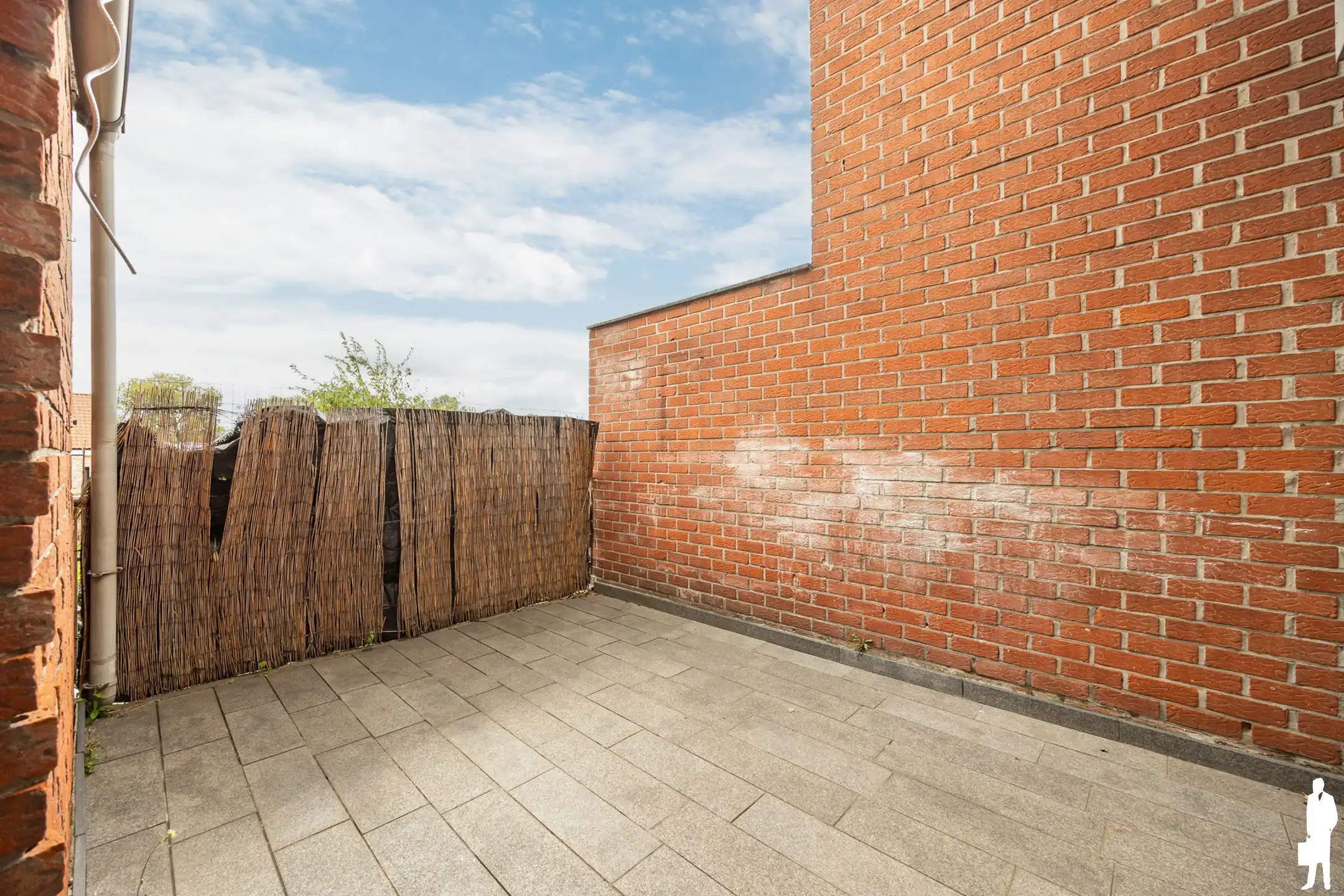 Duplex appartement met 2 terrassen en 2 staanplaatsen foto 5