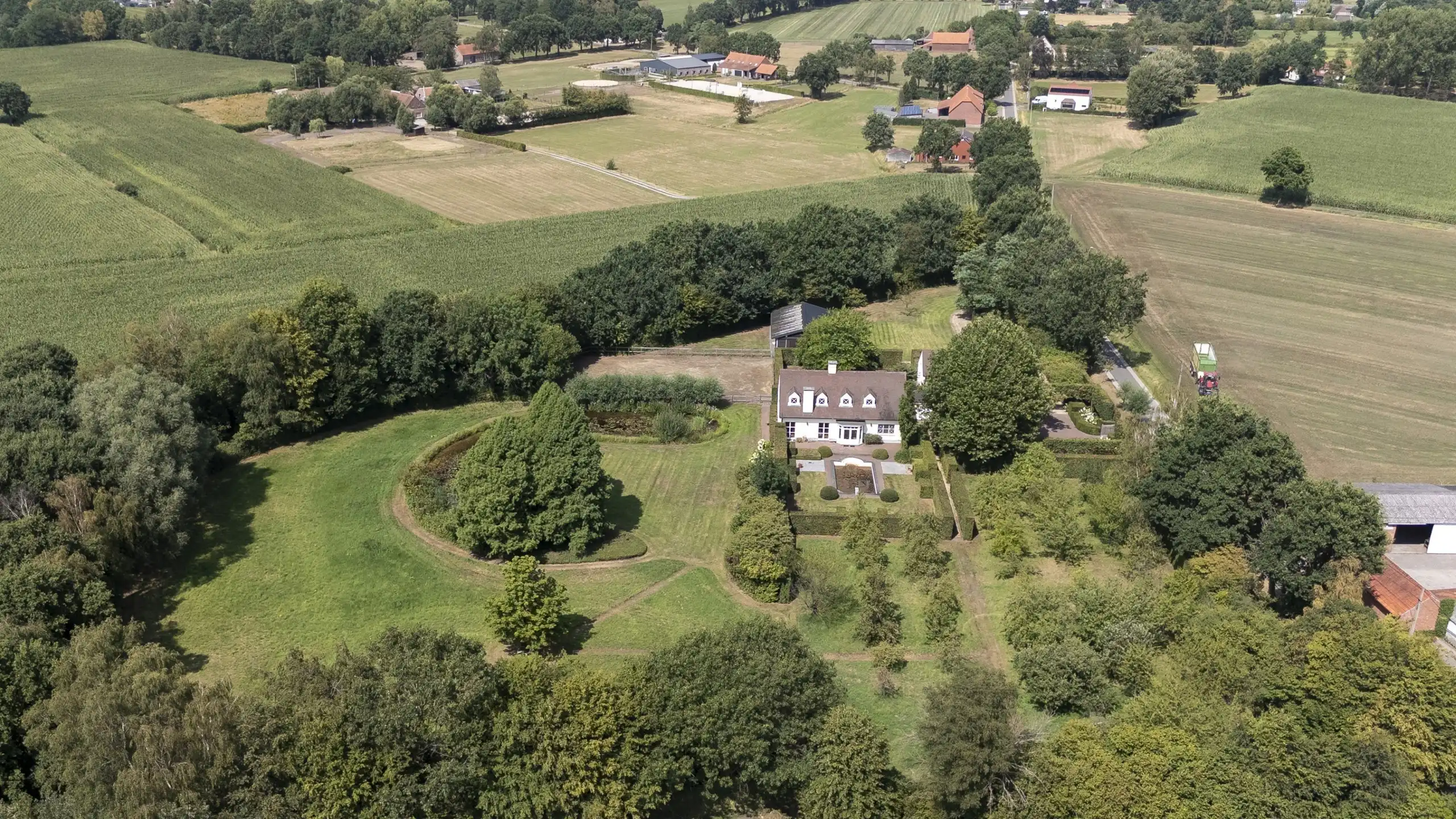 Uniek landgoed op ca. 1,78ha met paardenaccommodatie foto 26