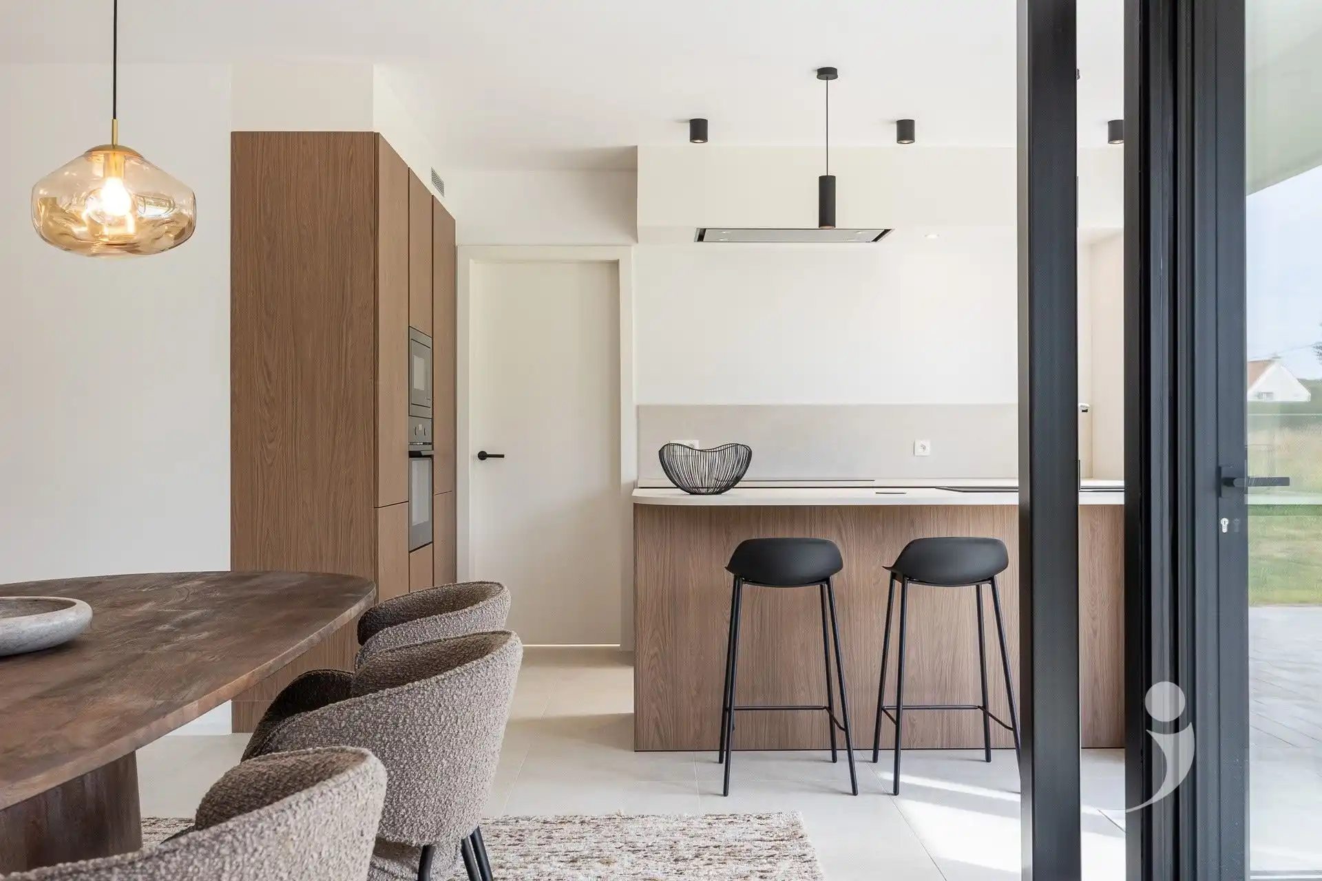 Ruime nieuwbouwwoning met prachtige tuin! foto 11