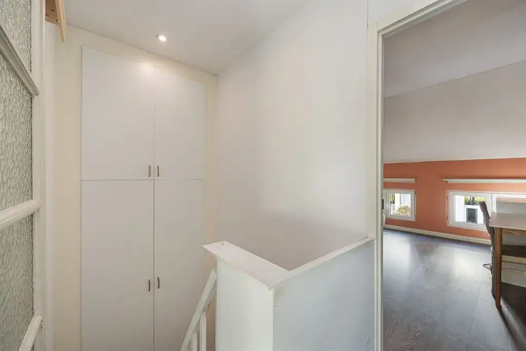 Instapklare woning met groene tuin foto 23