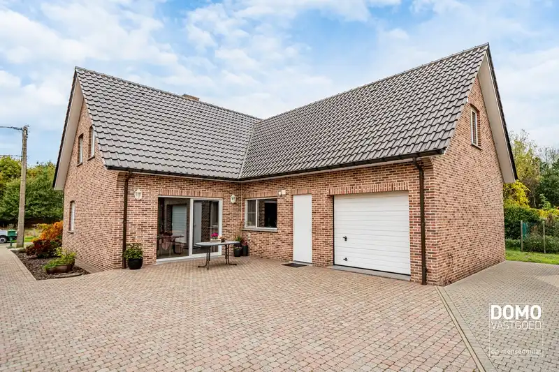 UITZONDERLIJK PERCEEL VAN 2 HA 50 A MET RUIME WONING EN TAL VAN MOGELIJKHEDEN foto 2