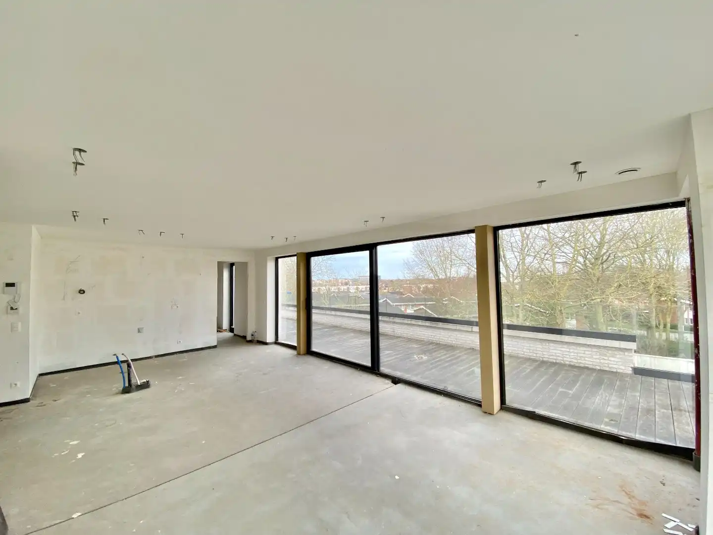 LUXE HOEKAPPARTEMENT  (120M²) MET 3 SLPKS, 2 BADKAMERS EN GROOT TERRAS (67M²) foto 6