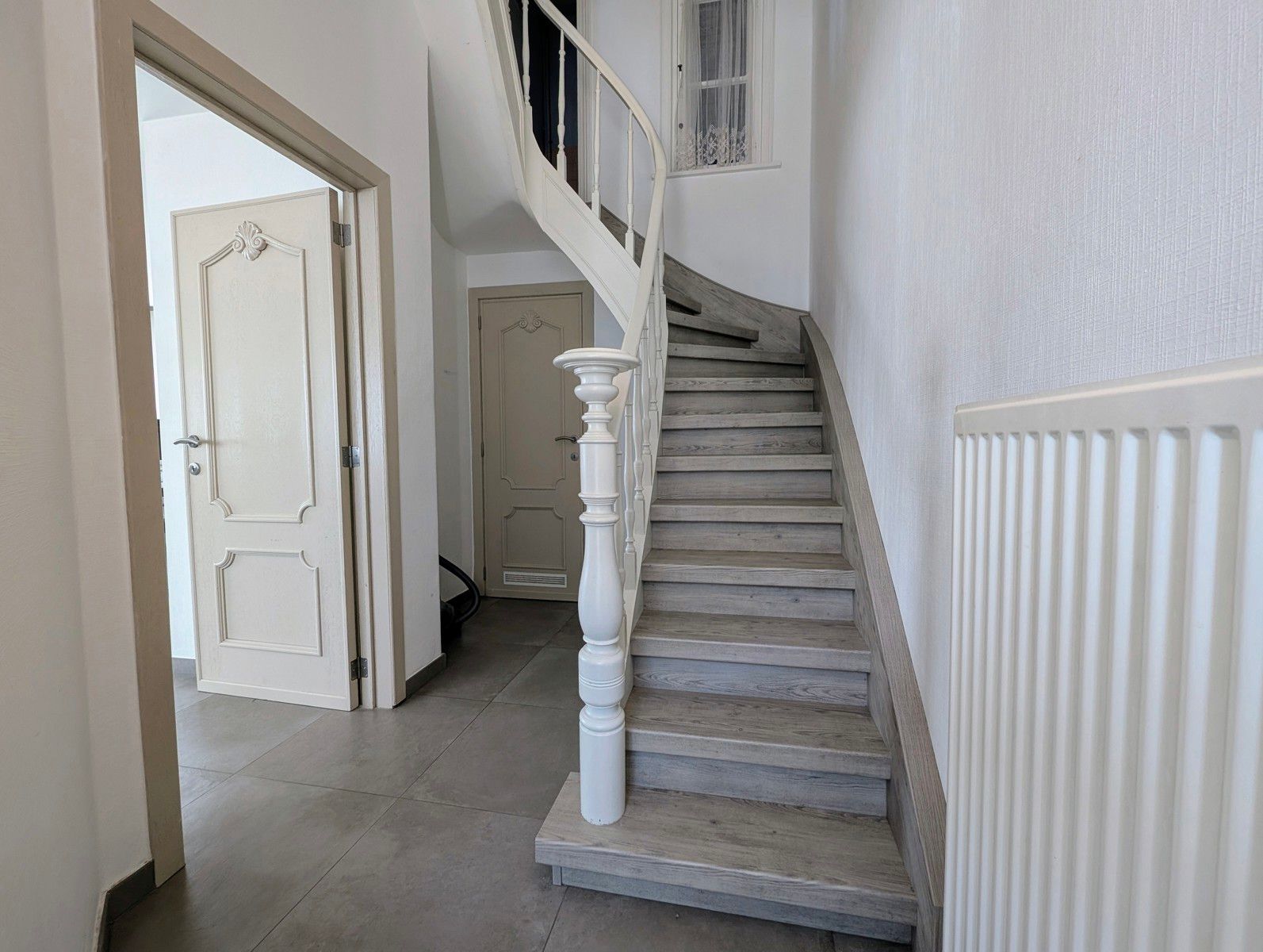 Instapklare parel in Koksijde-Bad met garage, nieuwe keuken en 4 slaapkamers! foto 4