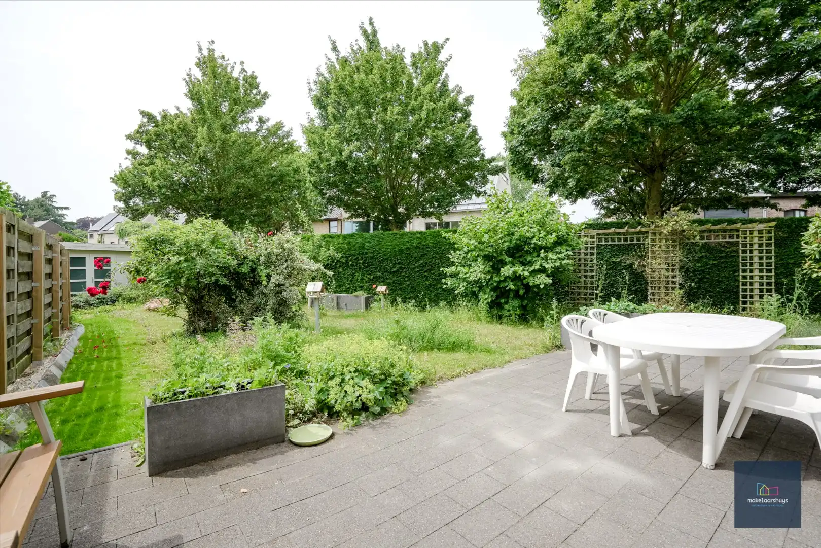 Ruime en  instapklare halfopen bebouwing met tuin  foto 31