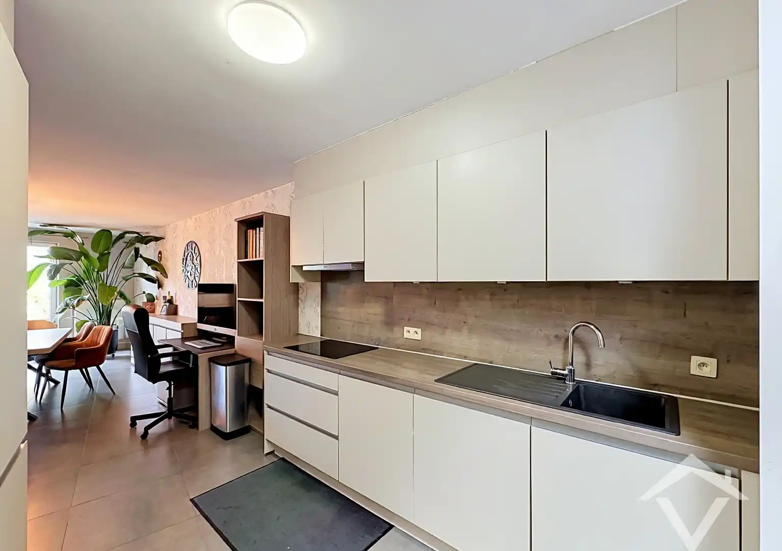 Gelijkvloers appartement met 2 slaapkamers en terras te Koekelare foto 2