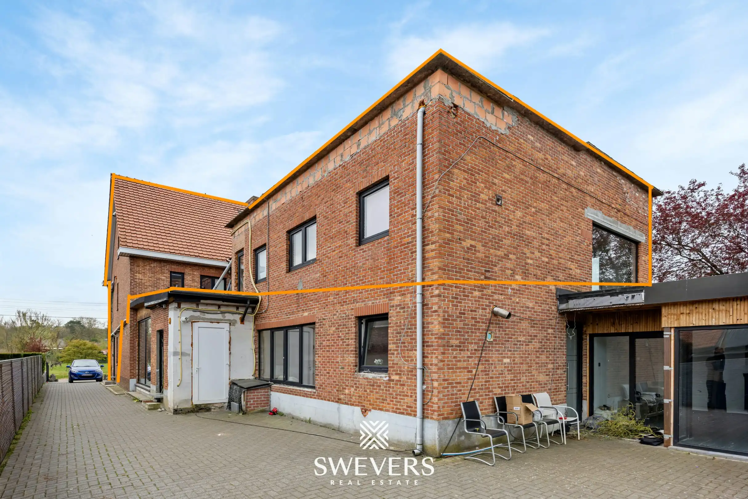 Ruim appartement met gemeenschappelijke tuin te Lummen foto {{pictureIndex}}