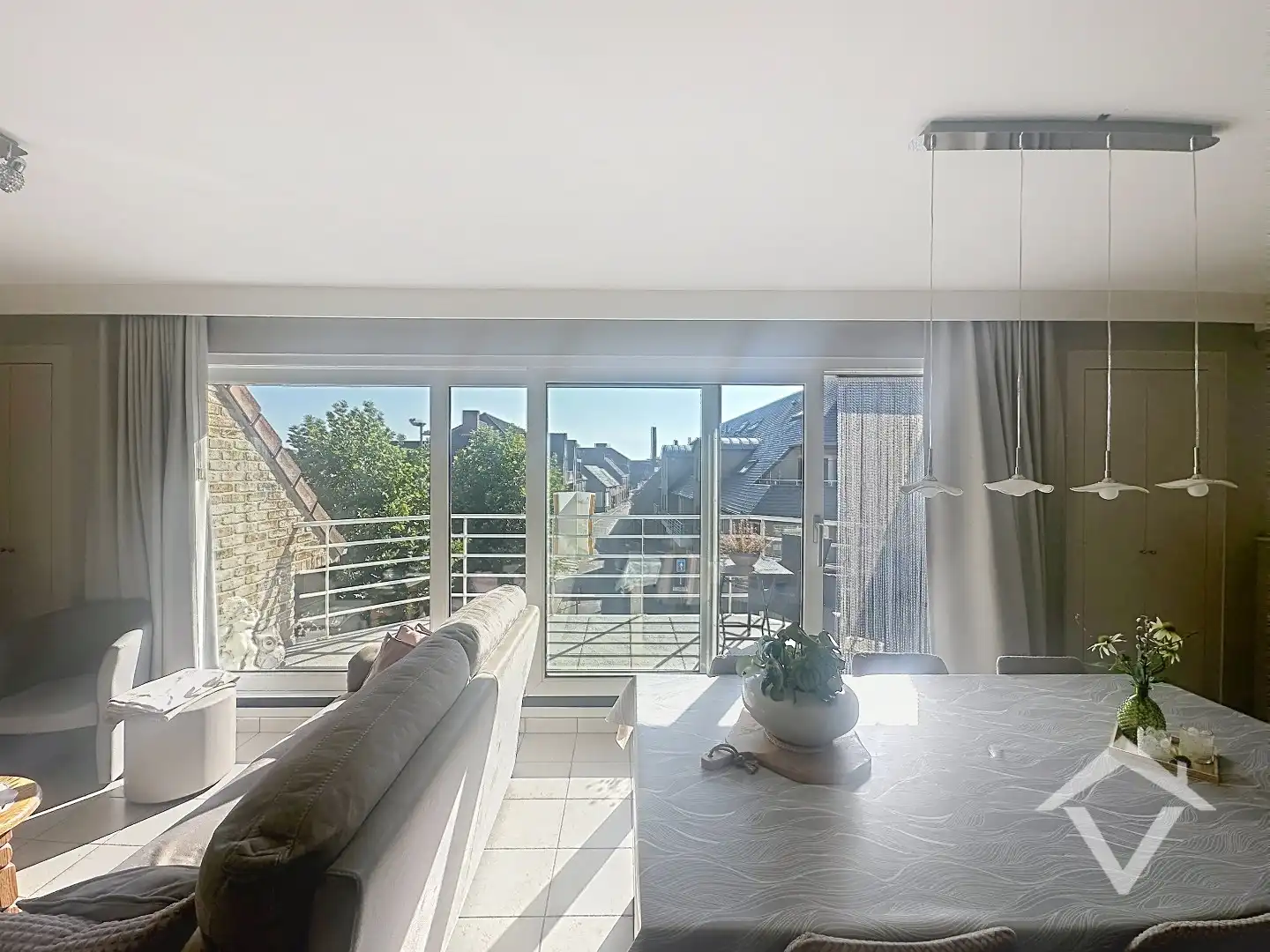 Appartement met 2 slaapkamers en 2 terrassen te Koekelare  foto 8