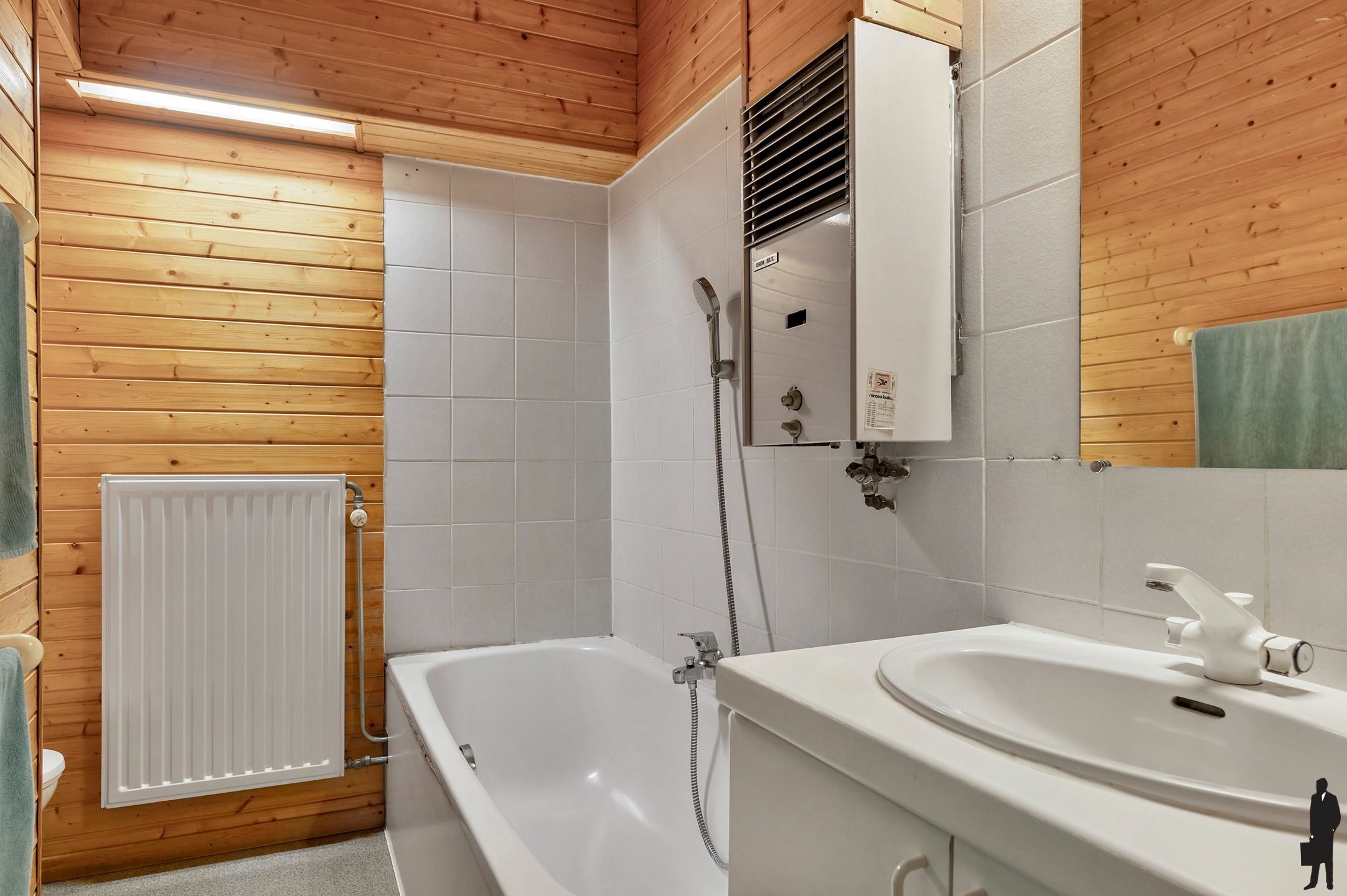 Ruime en rustig gelegen woning (ca. 230m²) met 4 slk’s, 2 badk, garage en stadstuin. foto 9