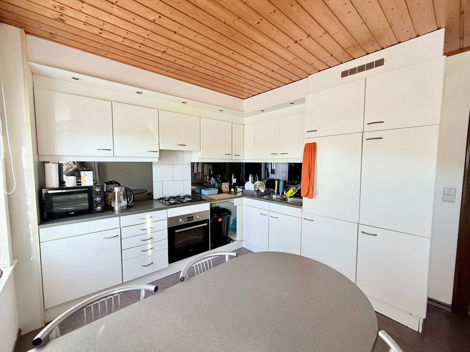 Te renoveren winkel + appartement + stockage foto 13