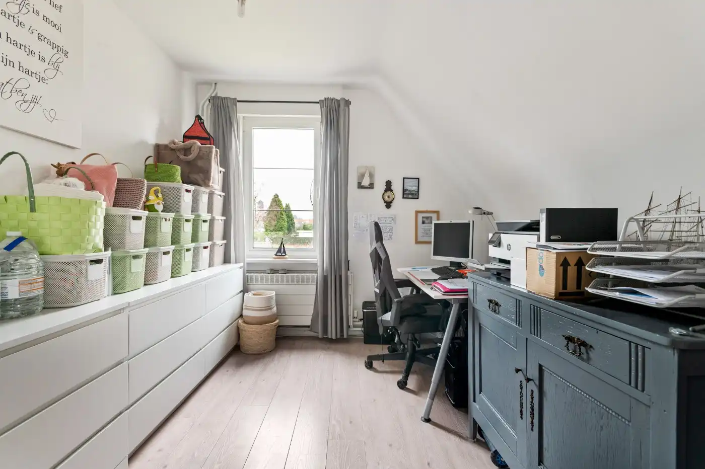 Ruime, instapklare, vrijstaande woning met 5 slpk., grote tuin en praktijkruimte foto 22