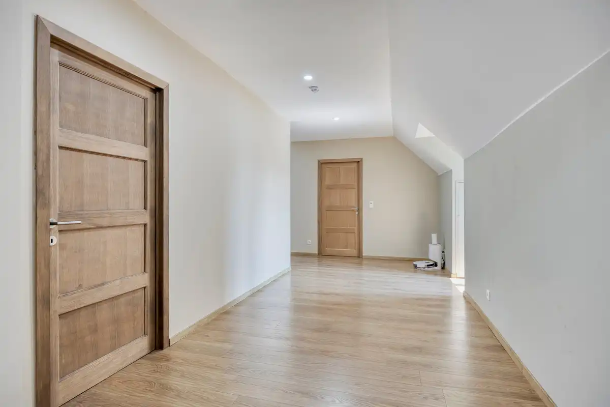 TIJDLOZE VOLLEDIG GERENOVEERDE VILLA OP EEN PERCEEL VAN 16A81CA TE RIEMST foto 23
