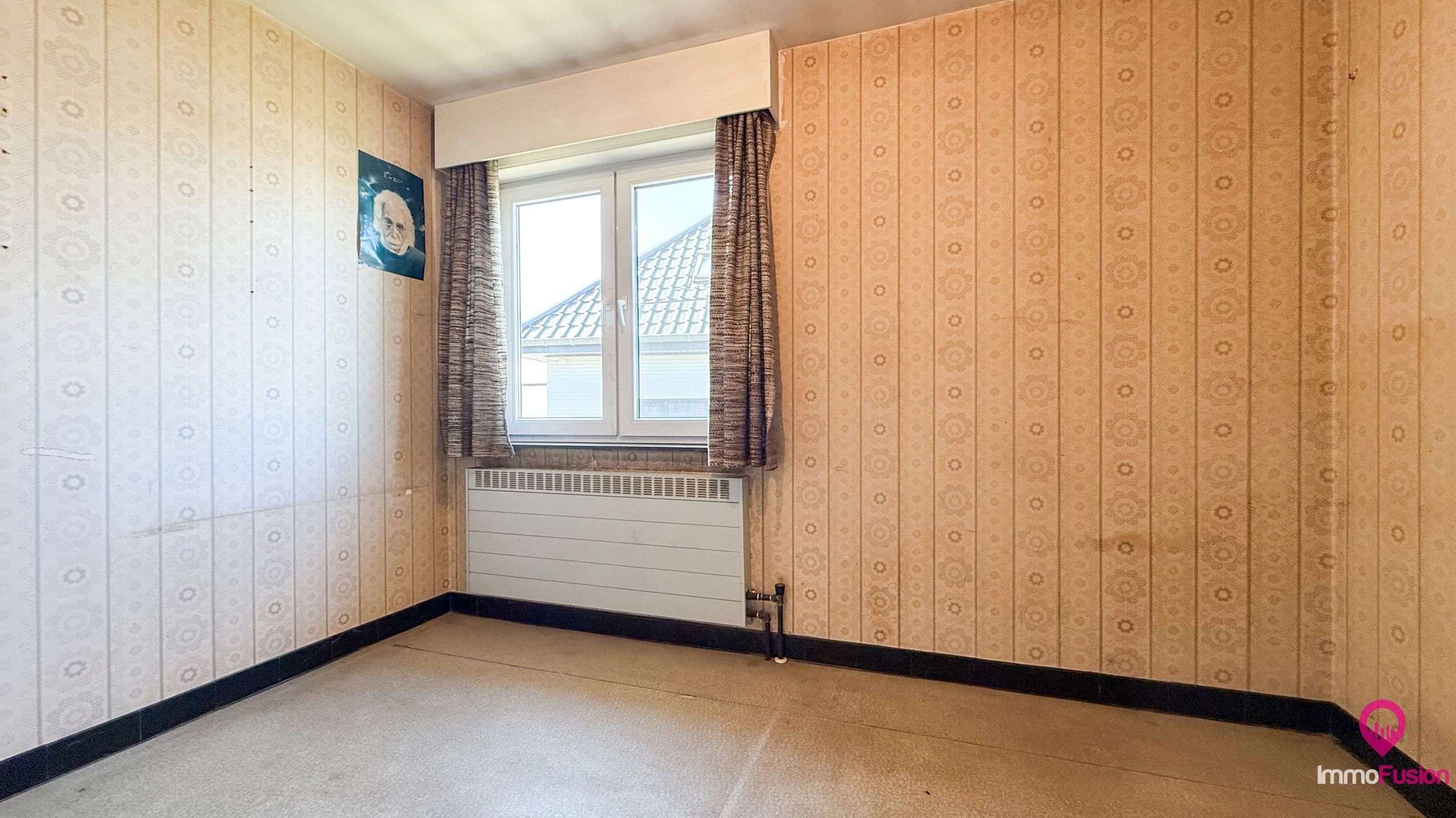 Splitlevel woning met 3 slaapkamers en ruime werkplaats!  foto 3