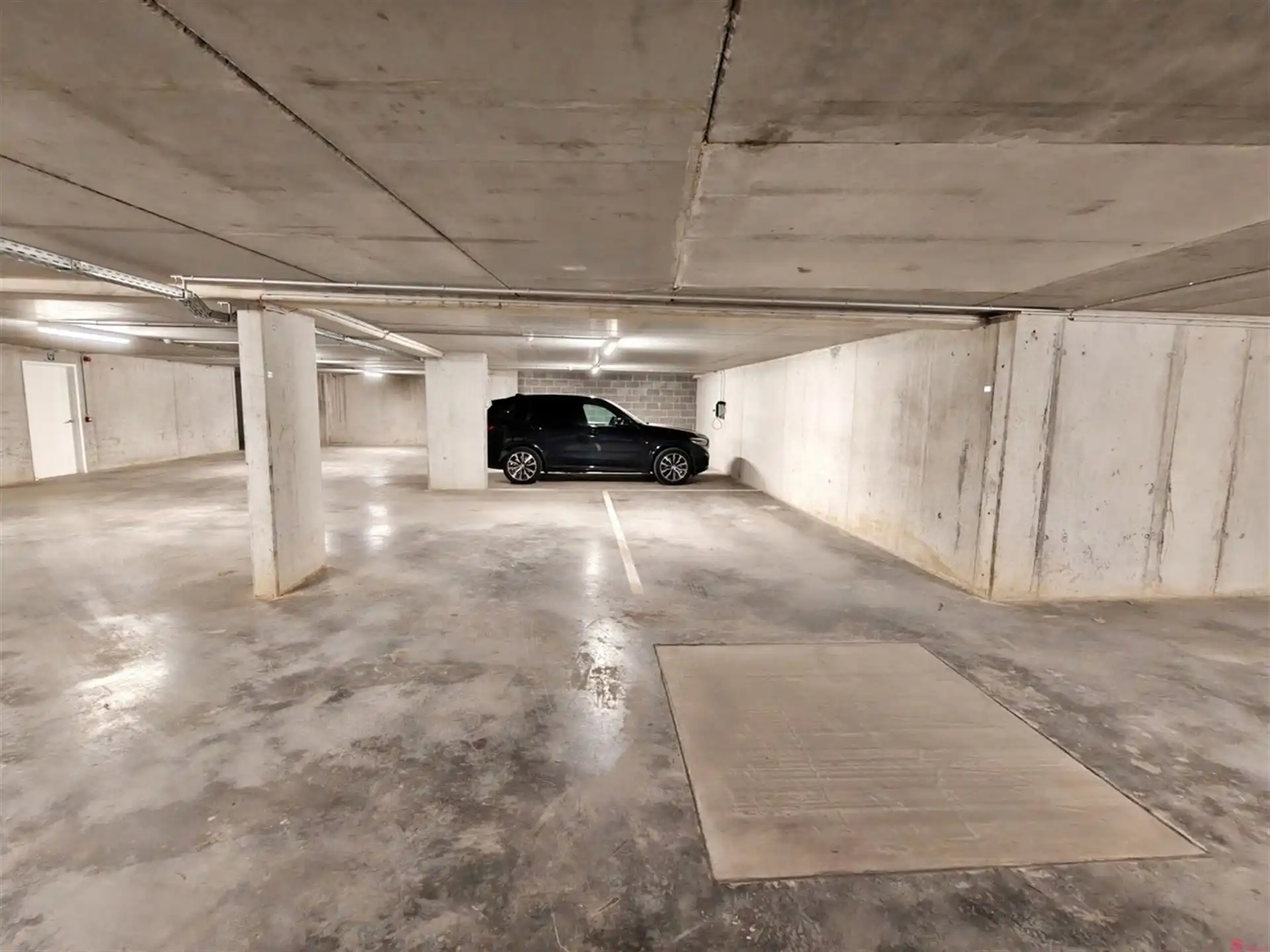 Dubbele autostaanplaats centrum Kortrijk foto 4