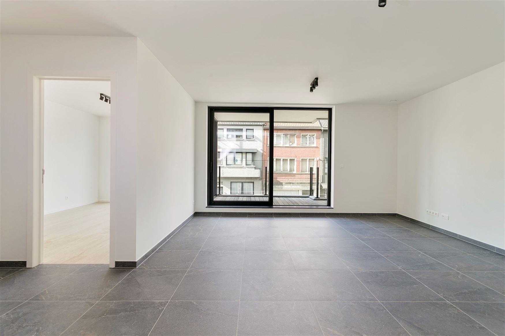 Energiezuinig wonen in het centrum van Deinze foto {{pictureIndex}}